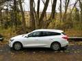 Ford Focus Turnier 1.0 EcoBoost Hybrid COOL&CONNECT Weiß - thumbnail 2