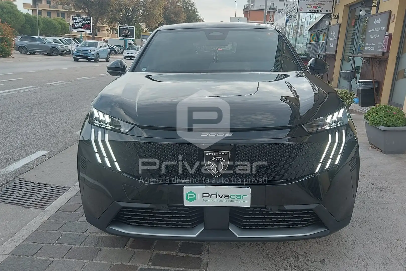 Peugeot 3008 3008 Hybrid 136 e-DCS6 GT Noir - 2