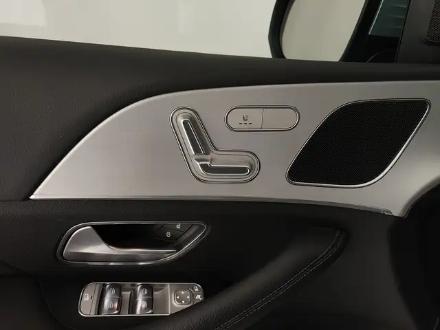 Mercedes-Benz GLE view 13