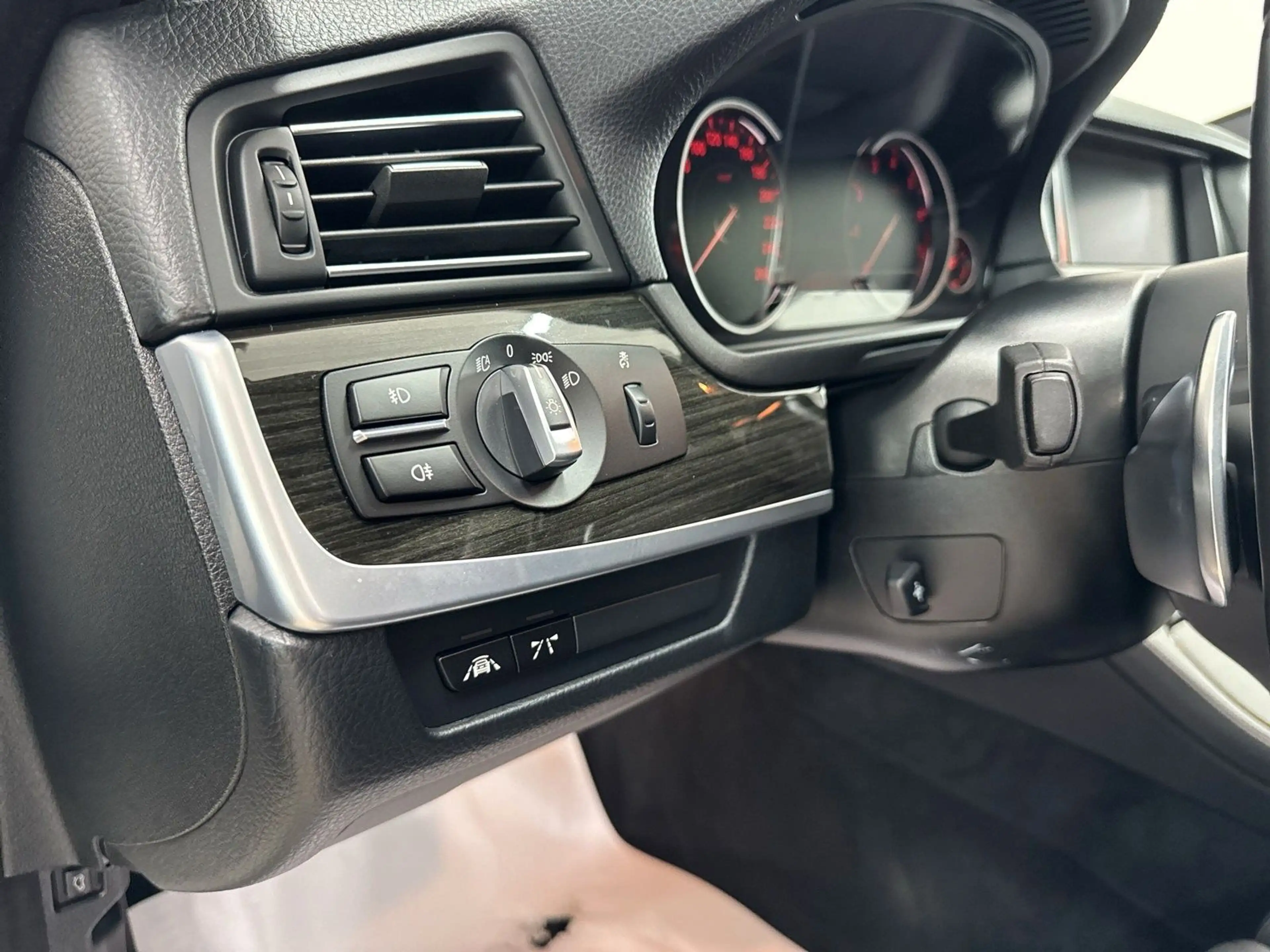 BMW 528 i Lim. M-Paket *ACC*NAV*MEM*LED*SHADOW* — photo 13
