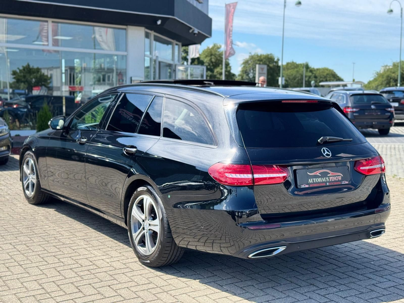 Mercedes-Benz E 220 d T 9G-TRONIC"AVANTGARDE"PANO*VIRTUAL*AMBIE — photo 6