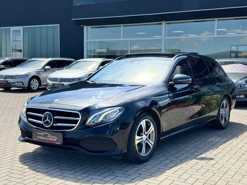 Mercedes-Benz E 220 d T 9G-TRONIC"AVANTGARDE"PANO*VIRTUAL*AMBIE — photo 2