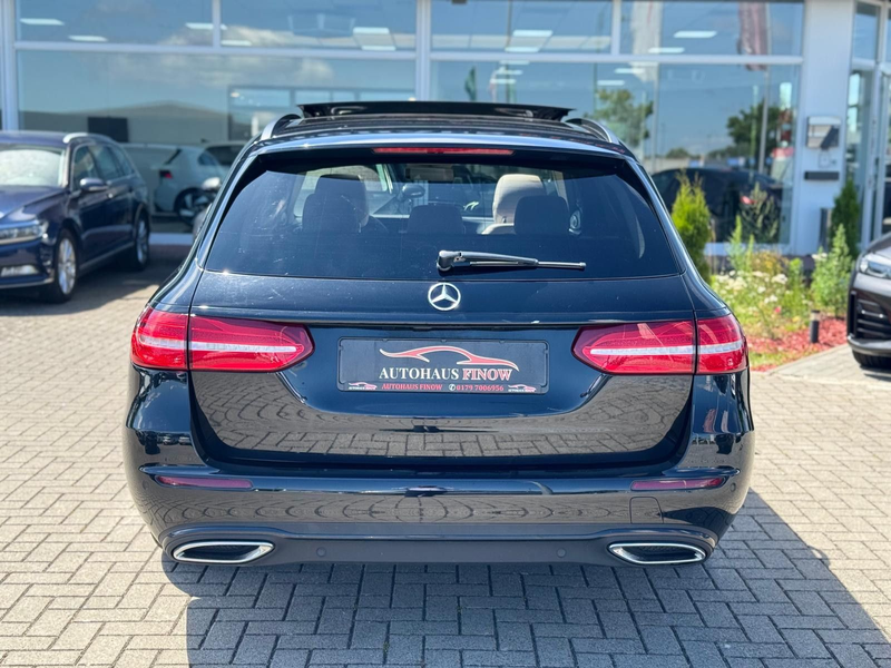 Mercedes-Benz E 220 d T 9G-TRONIC"AVANTGARDE"PANO*VIRTUAL*AMBIE — photo 7