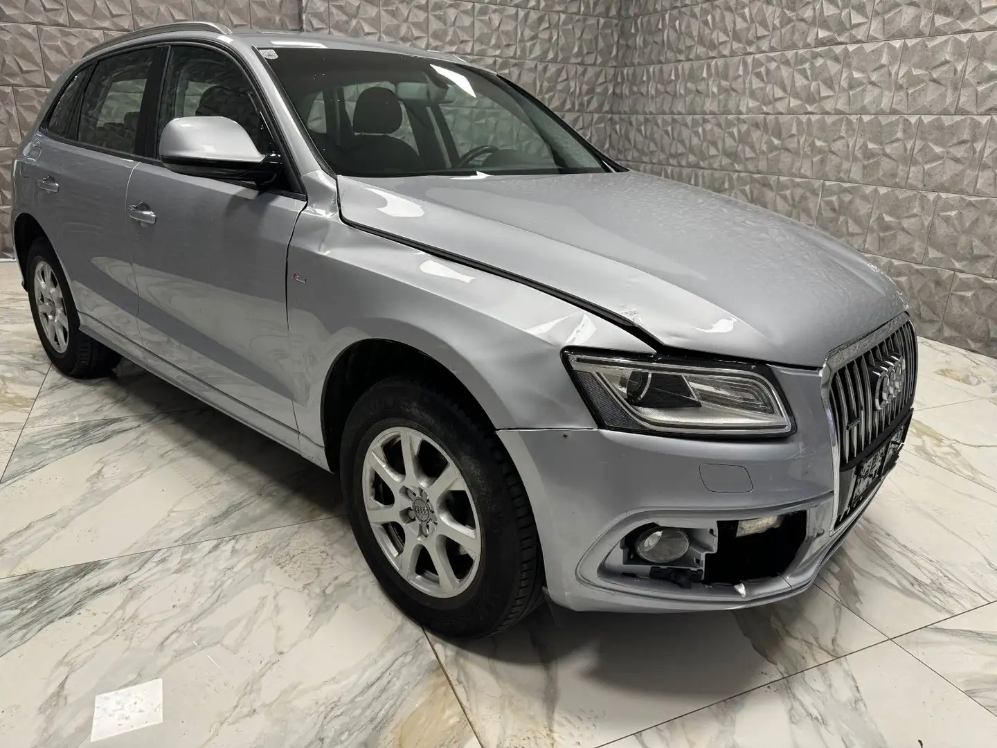 Audi Q5 2.0 TDI clean diesel/ultra  quattro Silber - 1