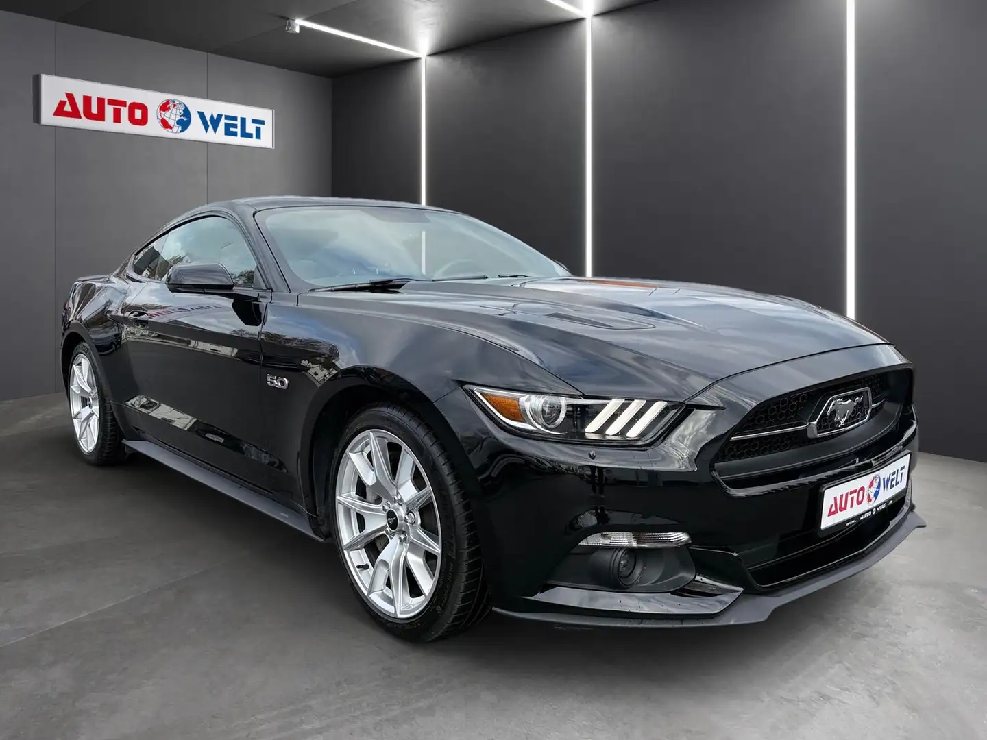 Ford Mustang 5.0 GT Automatik Bi-Xenon Sitzheizung Schwarz - 2