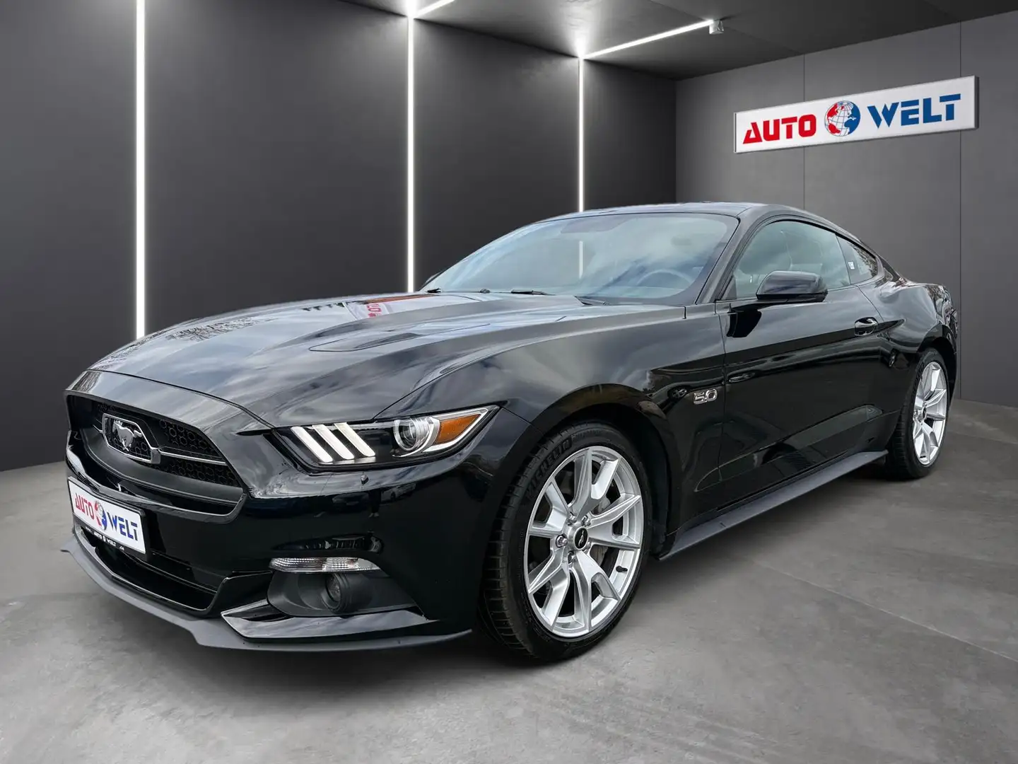 Ford Mustang 5.0 GT Automatik Bi-Xenon Sitzheizung Schwarz - 1