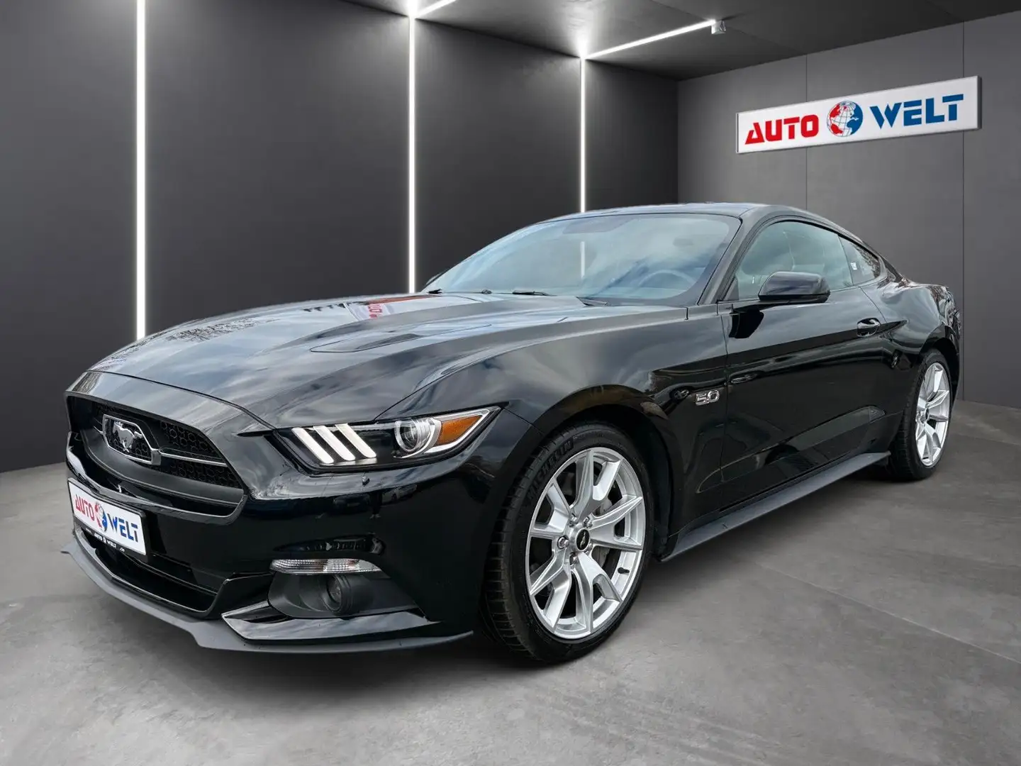 Ford Mustang 5.0 GT Fastback 50 Years Edition - 1