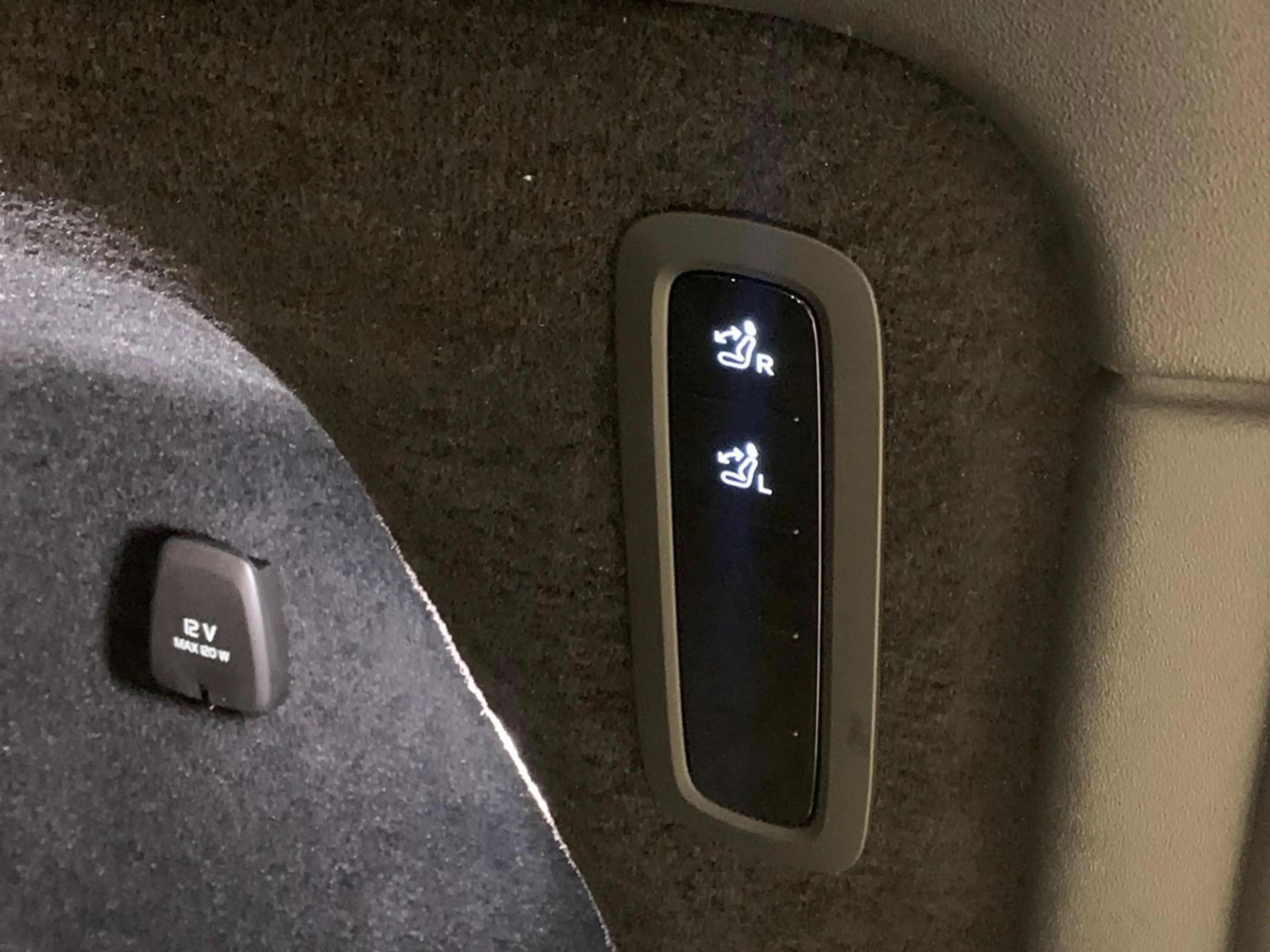 Volvo EX90 Recharge Twin Ultra — photo 11