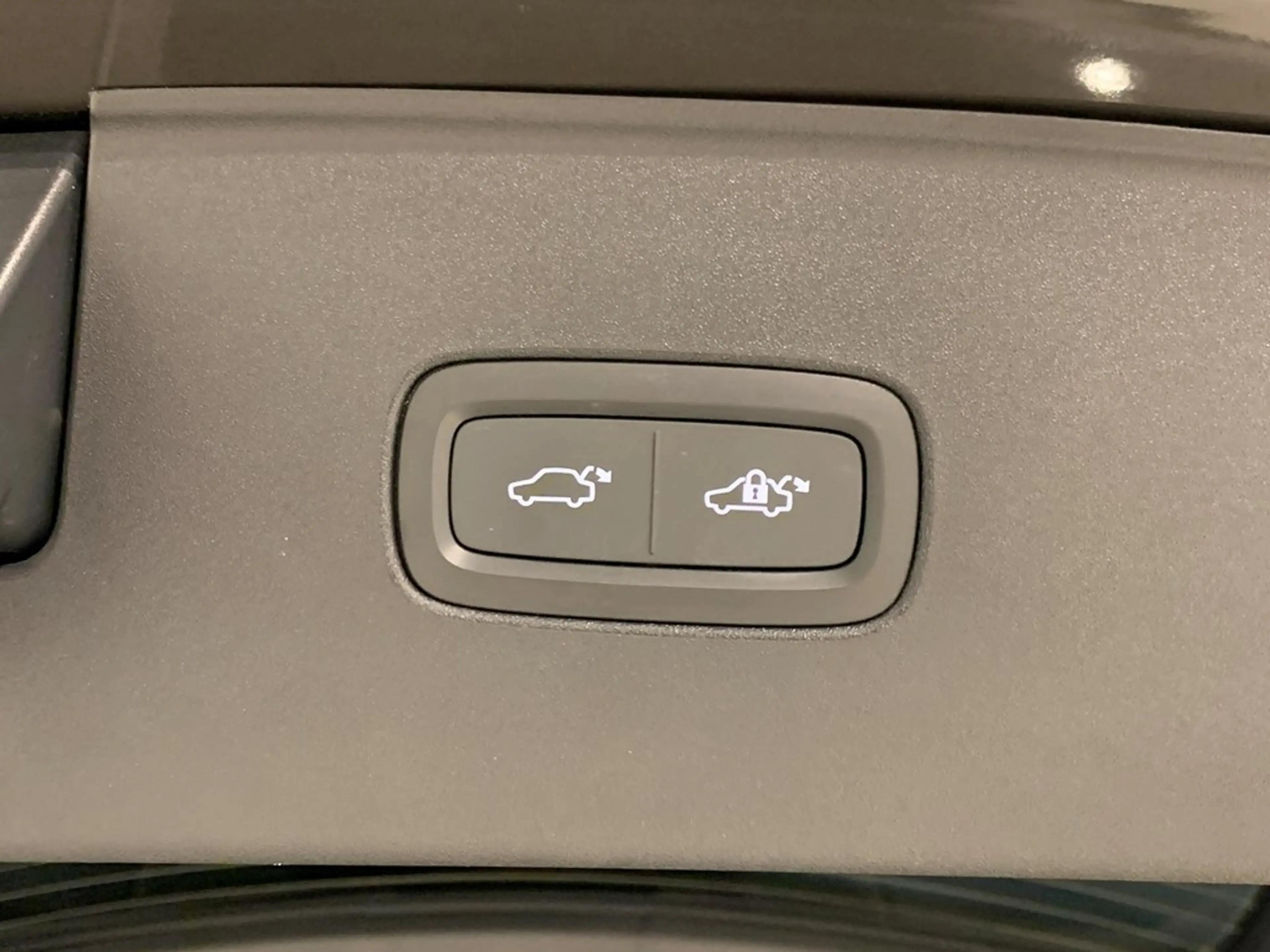 Volvo EX90 Recharge Twin Ultra — photo 12