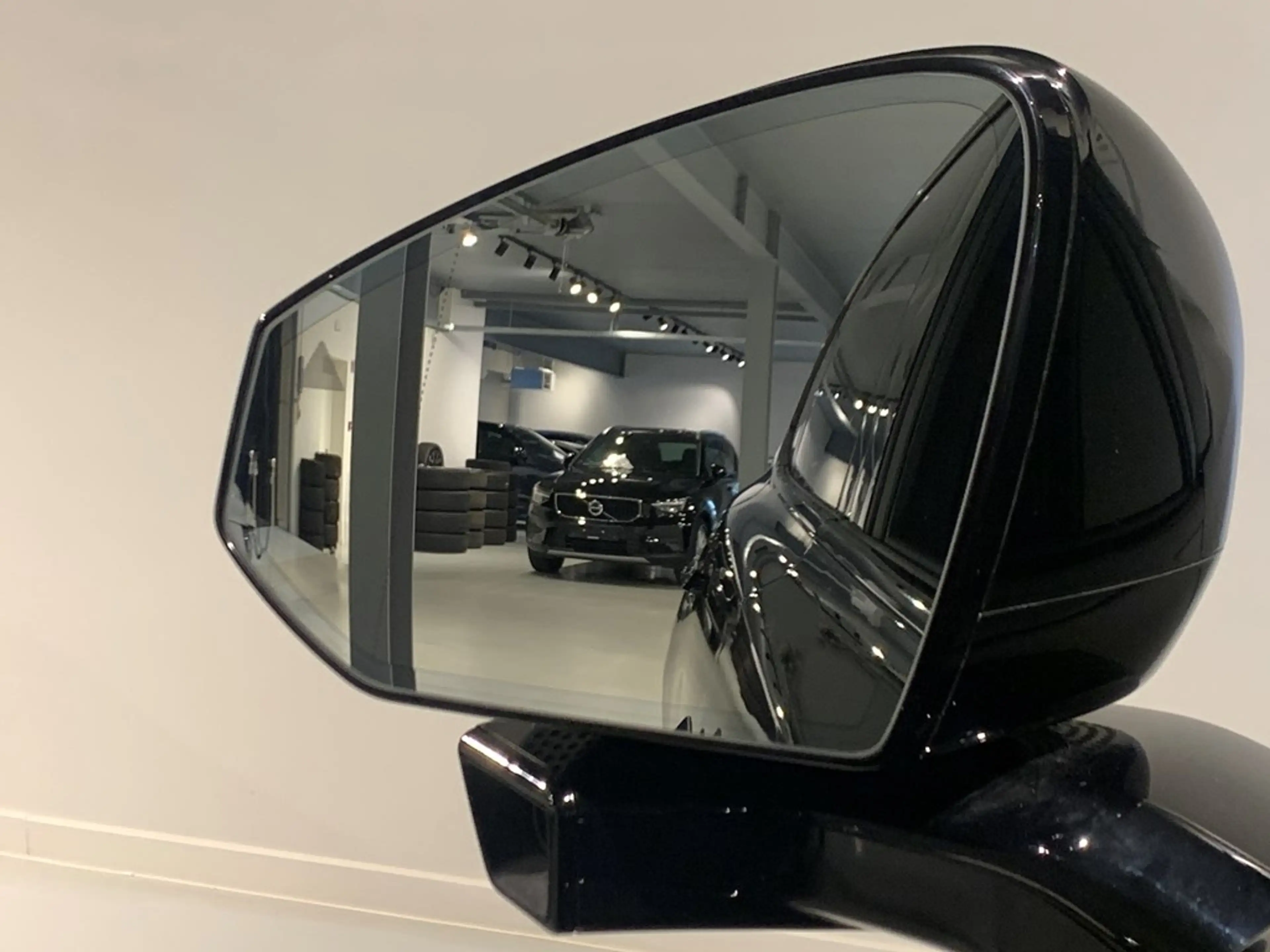 Volvo EX90 Recharge Twin Ultra — photo 7