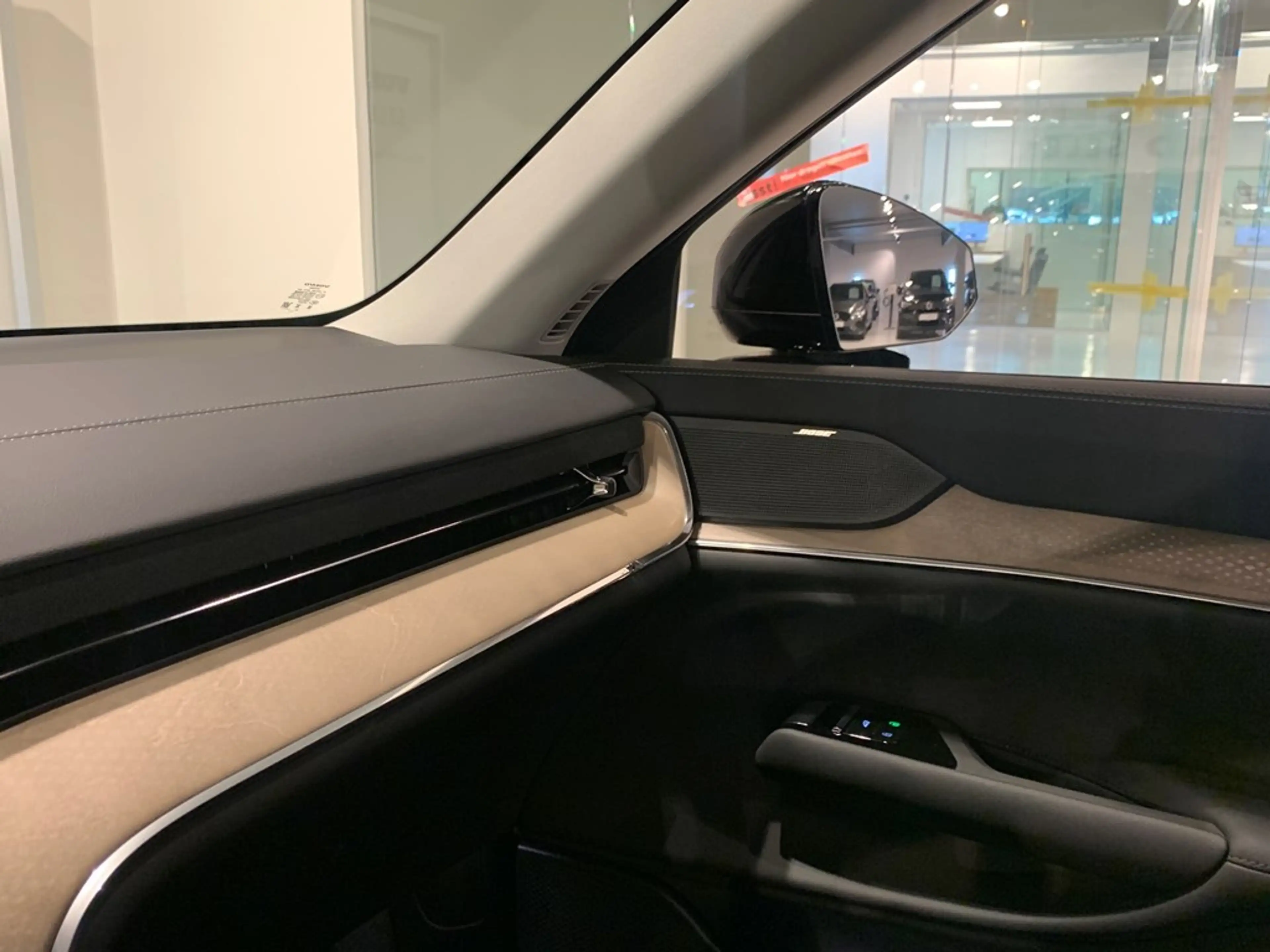 Volvo EX90 Recharge Twin Ultra — photo 6