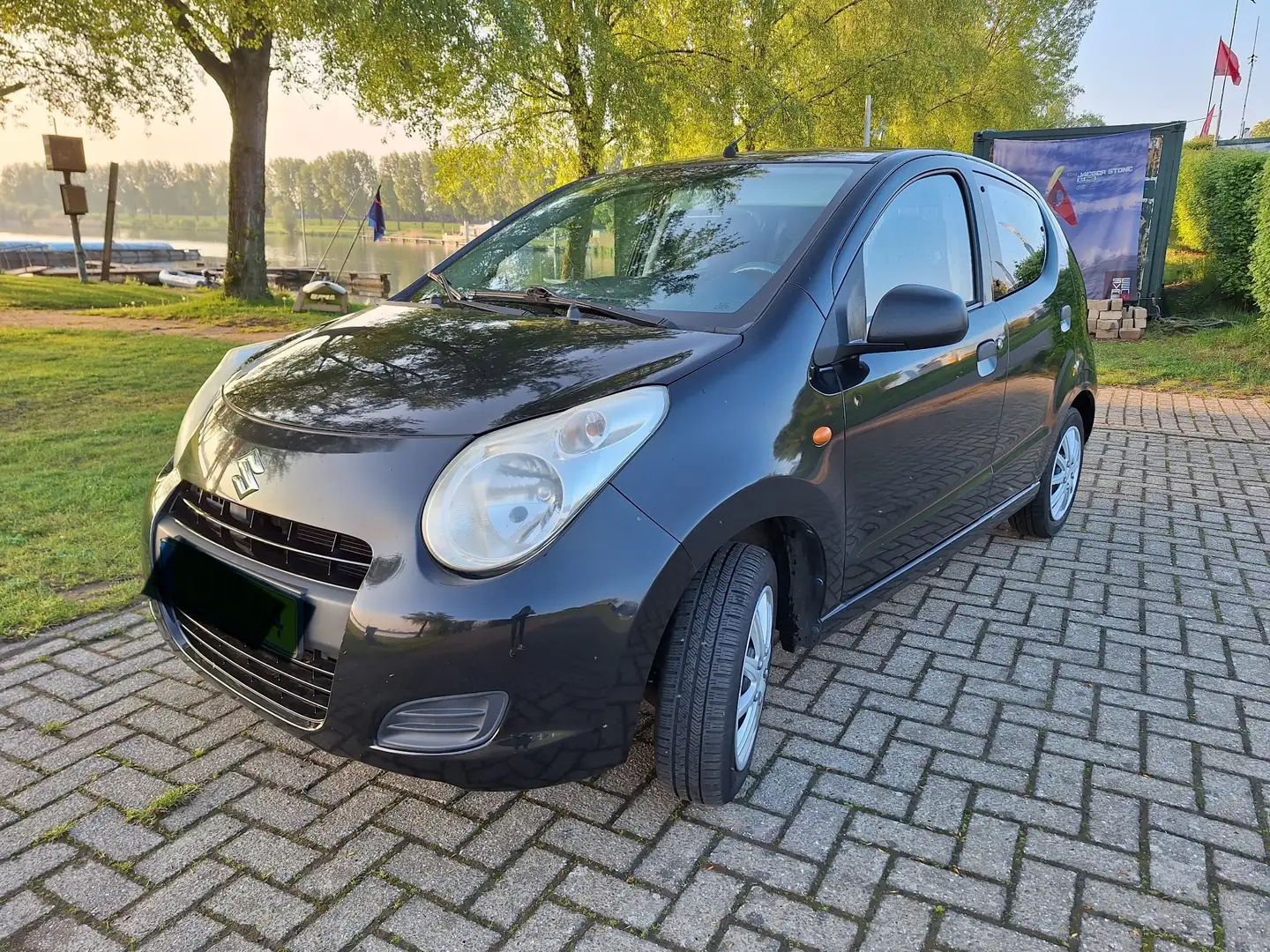 Suzuki Alto 1.0 Base Zwart - 1