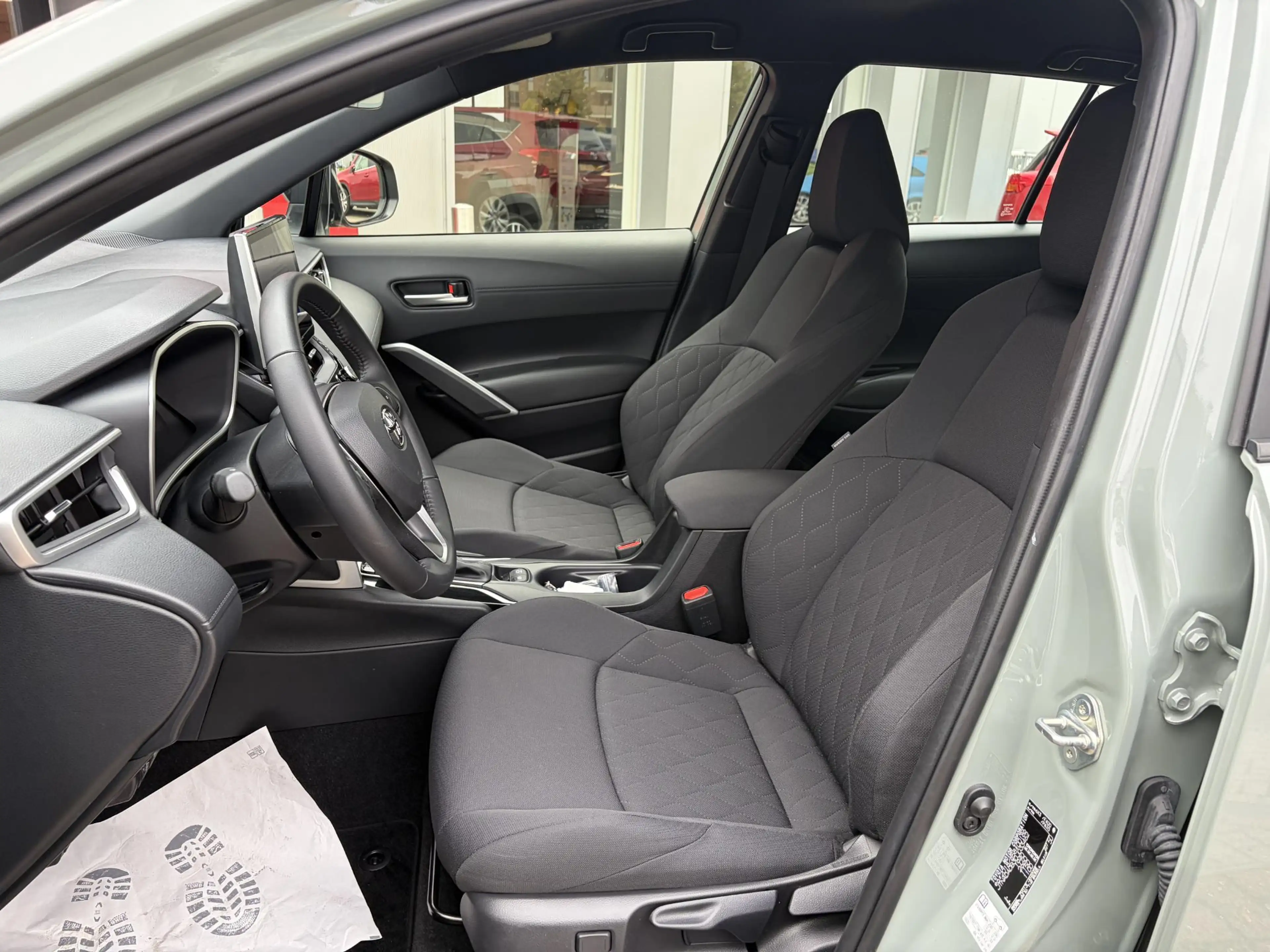 Toyota Corolla Cross Hybrid 140 Active — photo 10