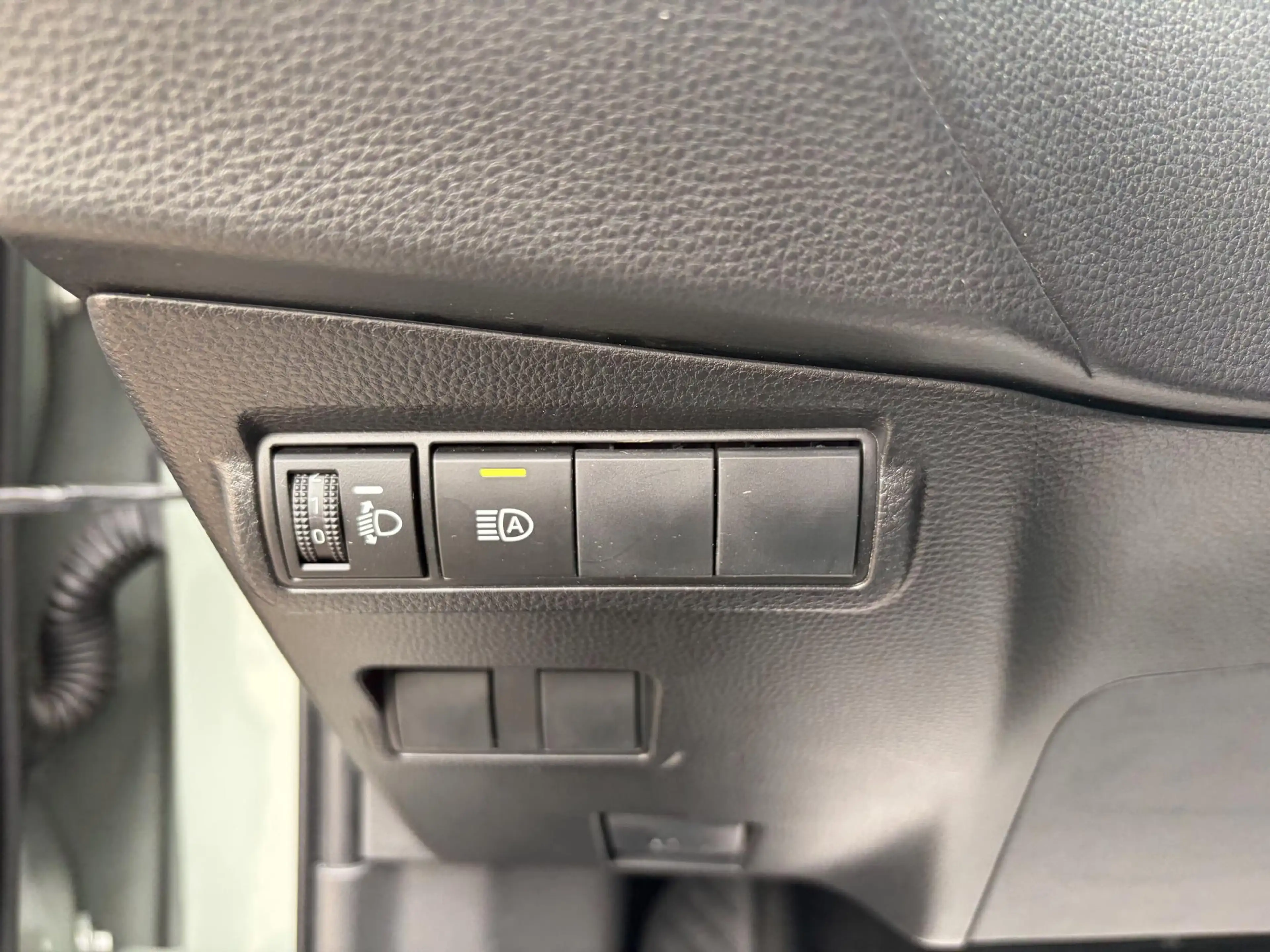 Toyota Corolla Cross Hybrid 140 Active — photo 15