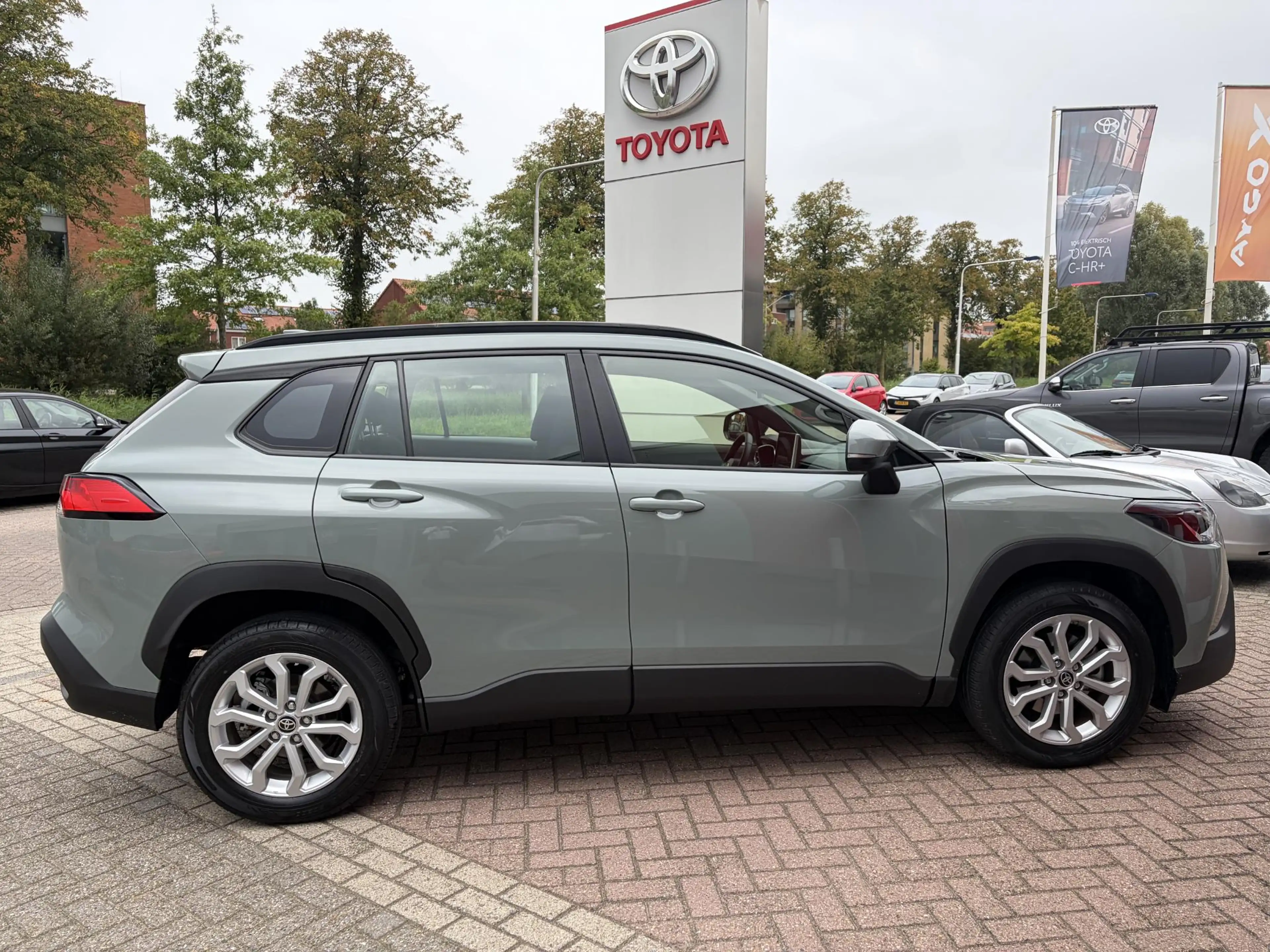 Toyota Corolla Cross Hybrid 140 Active — photo 9