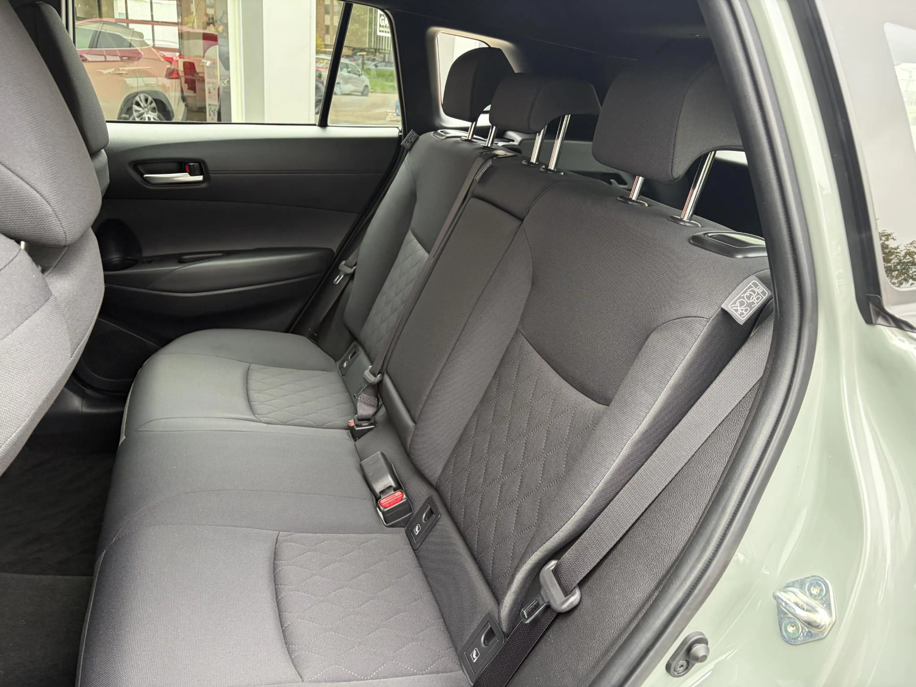 Toyota Corolla Cross Hybrid 140 Active — photo 11