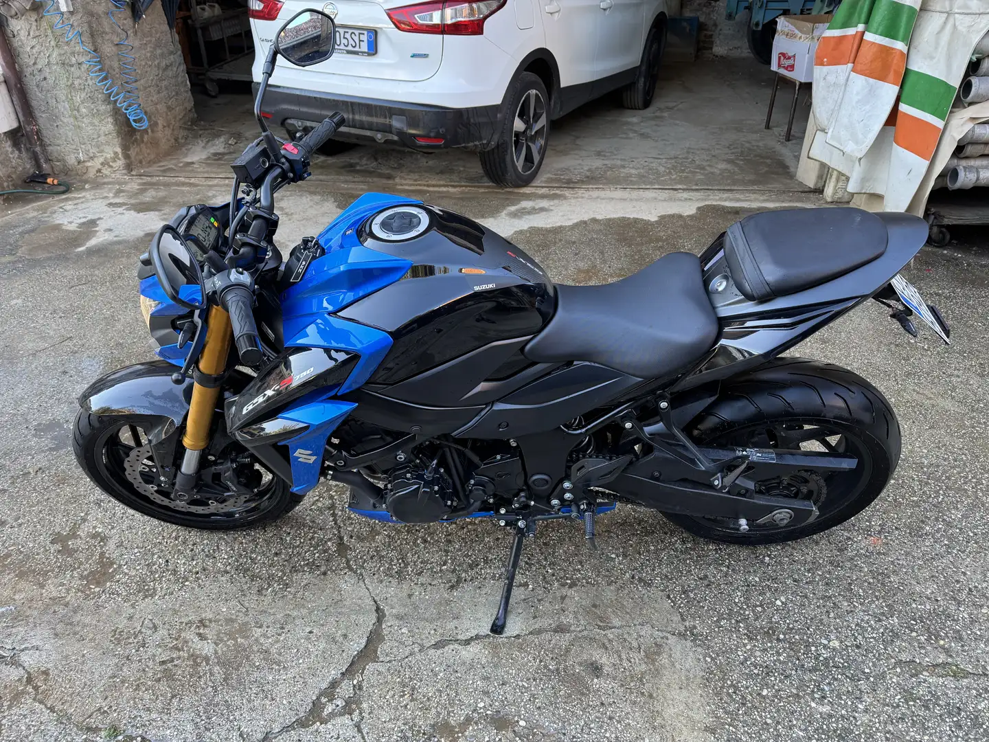 Suzuki GSX 750 - 2