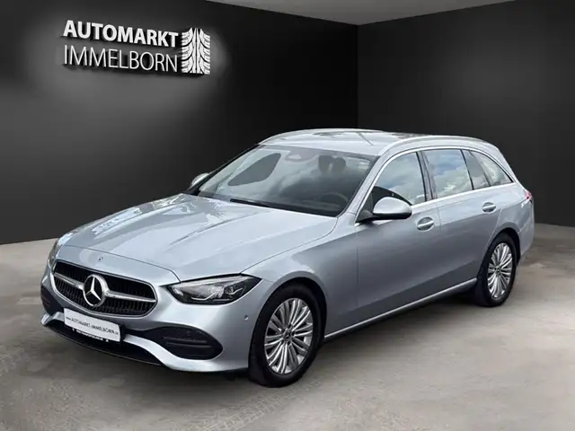 Mercedes-Benz C view 4