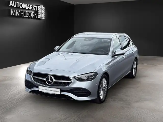 Mercedes-Benz C view 3