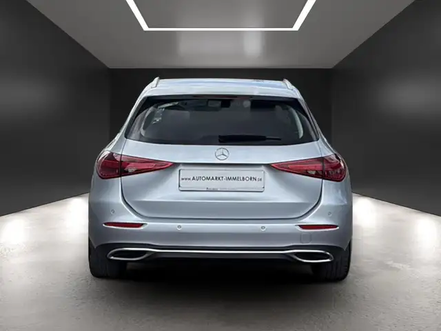 Mercedes-Benz C view 10