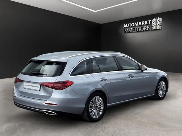 Mercedes-Benz C view 8