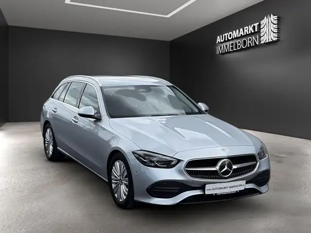 Mercedes-Benz C view 2