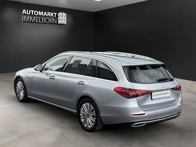 Mercedes-Benz C view 6