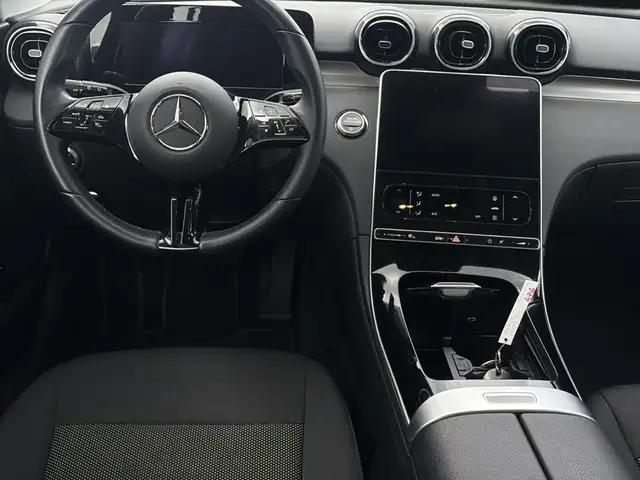 Mercedes-Benz C view 15