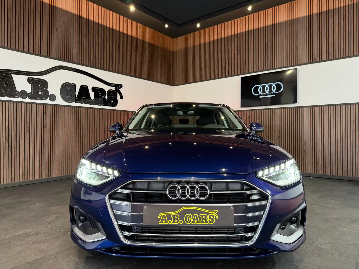 Audi A4 35 TFSI S tronic *GARANTIE 12MOIS* Blau - 2