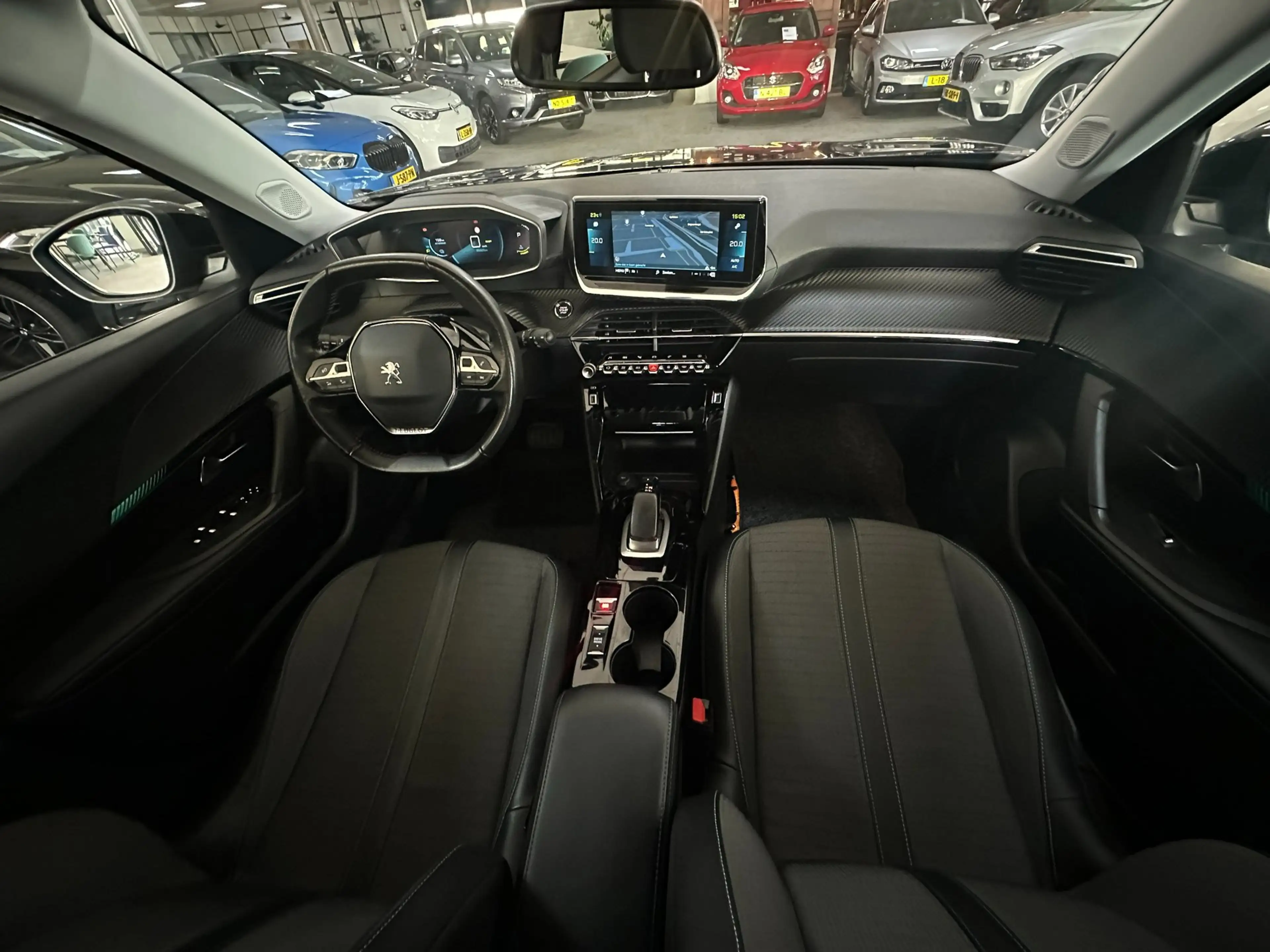 Peugeot e-2008 EV Blue Lease Allure 50 kWh/1STE EG/NAVI/CAMERA/NL — photo 3