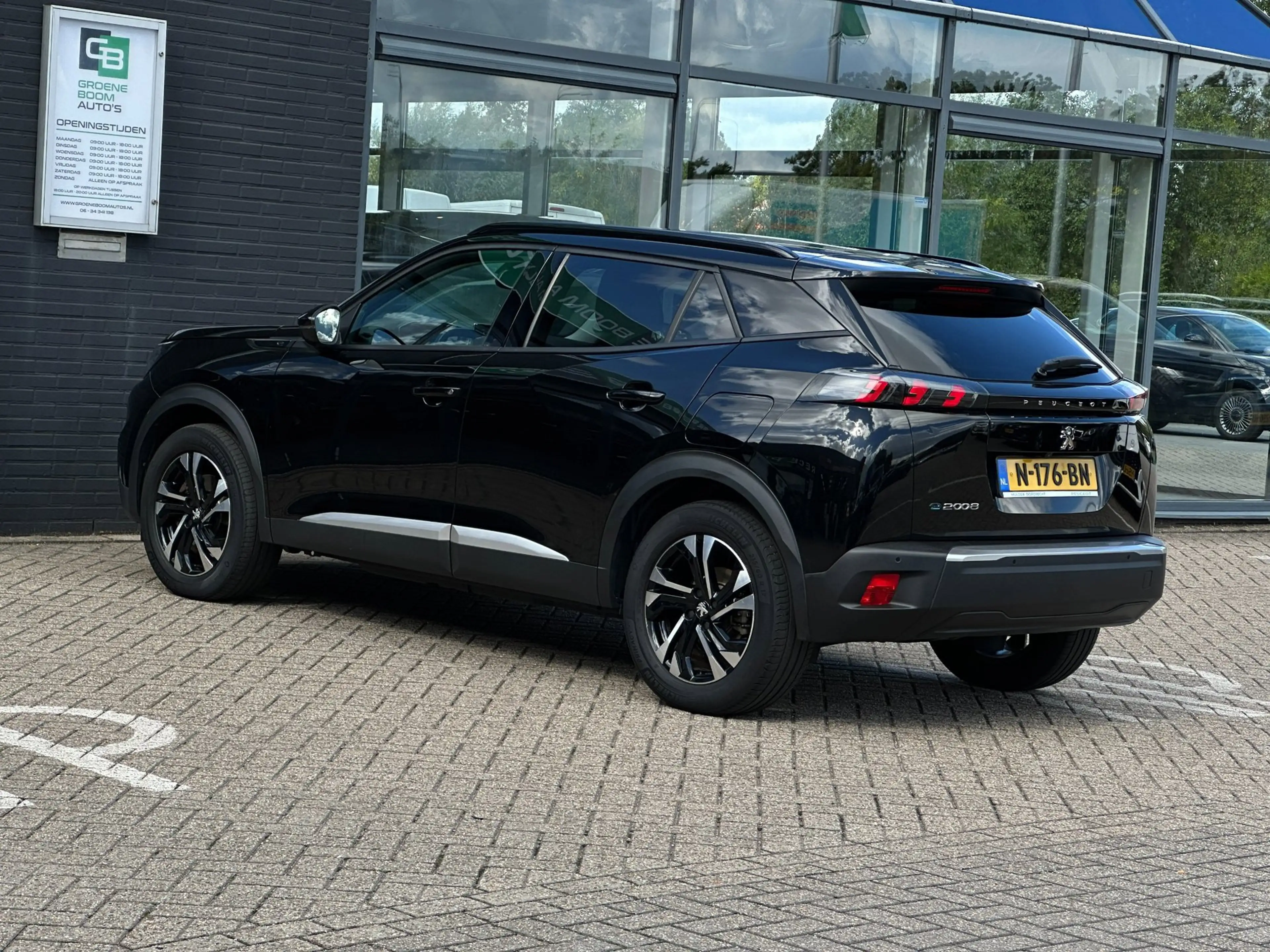 Peugeot e-2008 EV Blue Lease Allure 50 kWh/1STE EG/NAVI/CAMERA/NL — photo 2