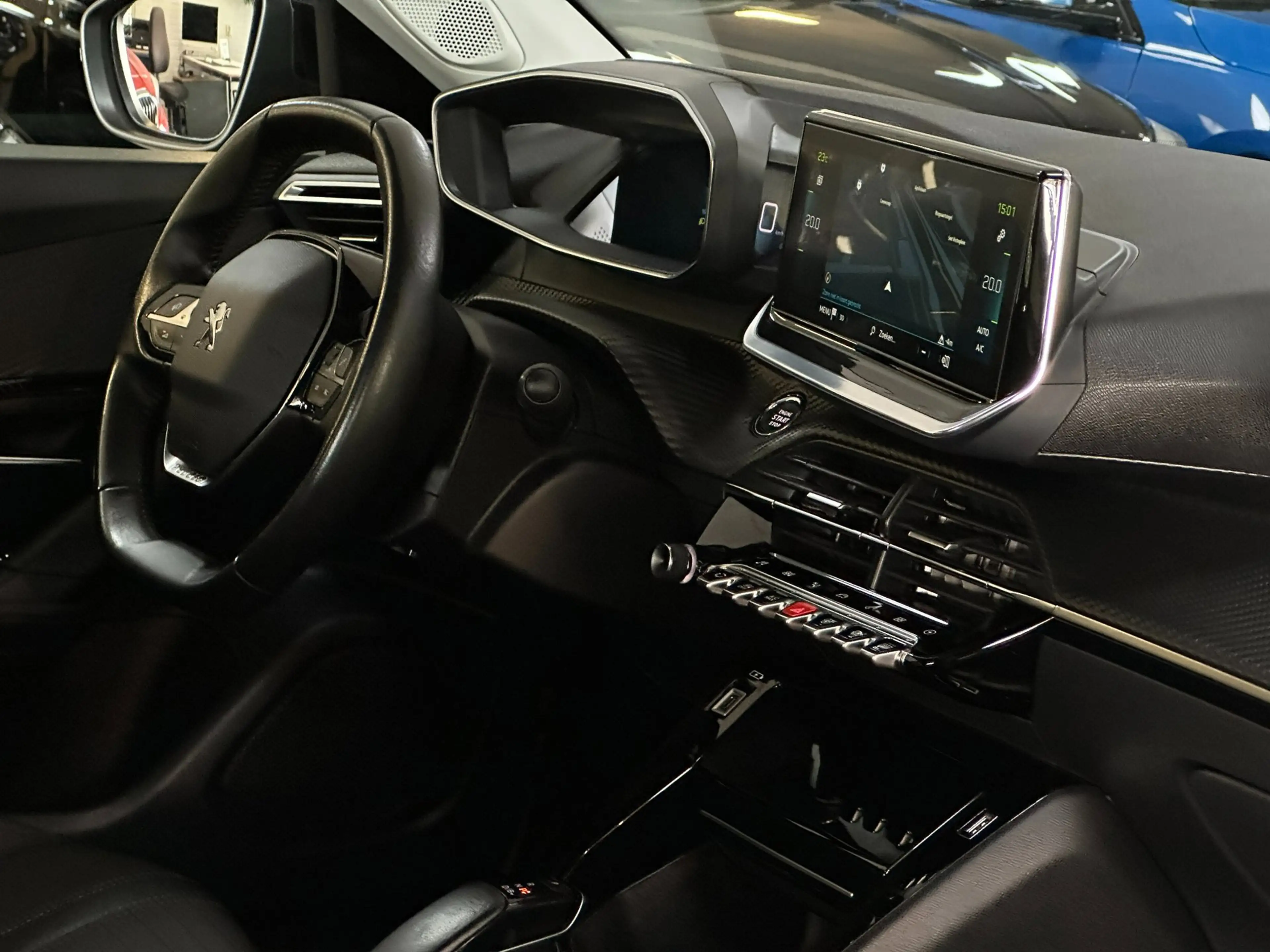 Peugeot e-2008 EV Blue Lease Allure 50 kWh/1STE EG/NAVI/CAMERA/NL — photo 13