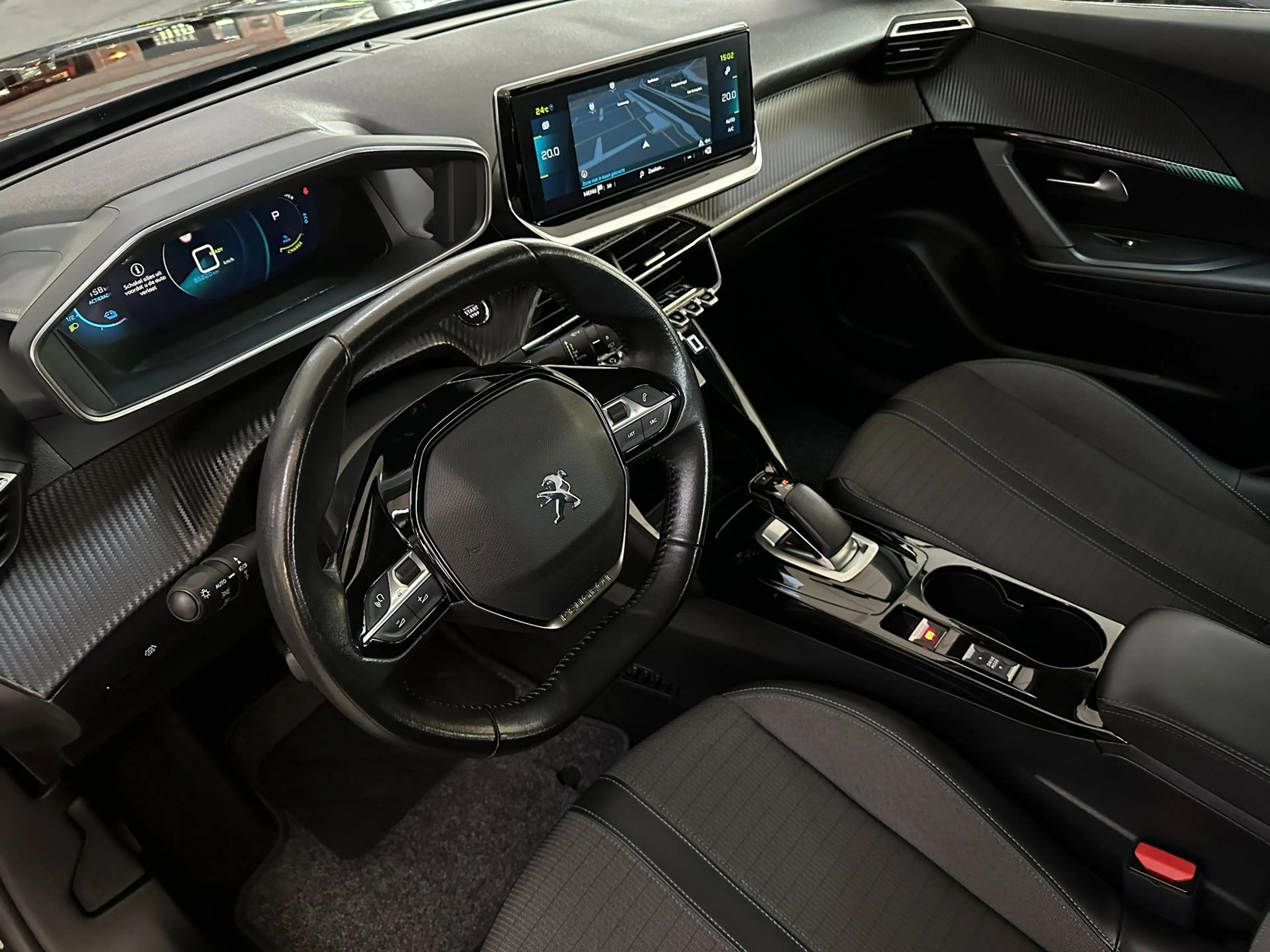 Peugeot e-2008 EV Blue Lease Allure 50 kWh/1STE EG/NAVI/CAMERA/NL — photo 16
