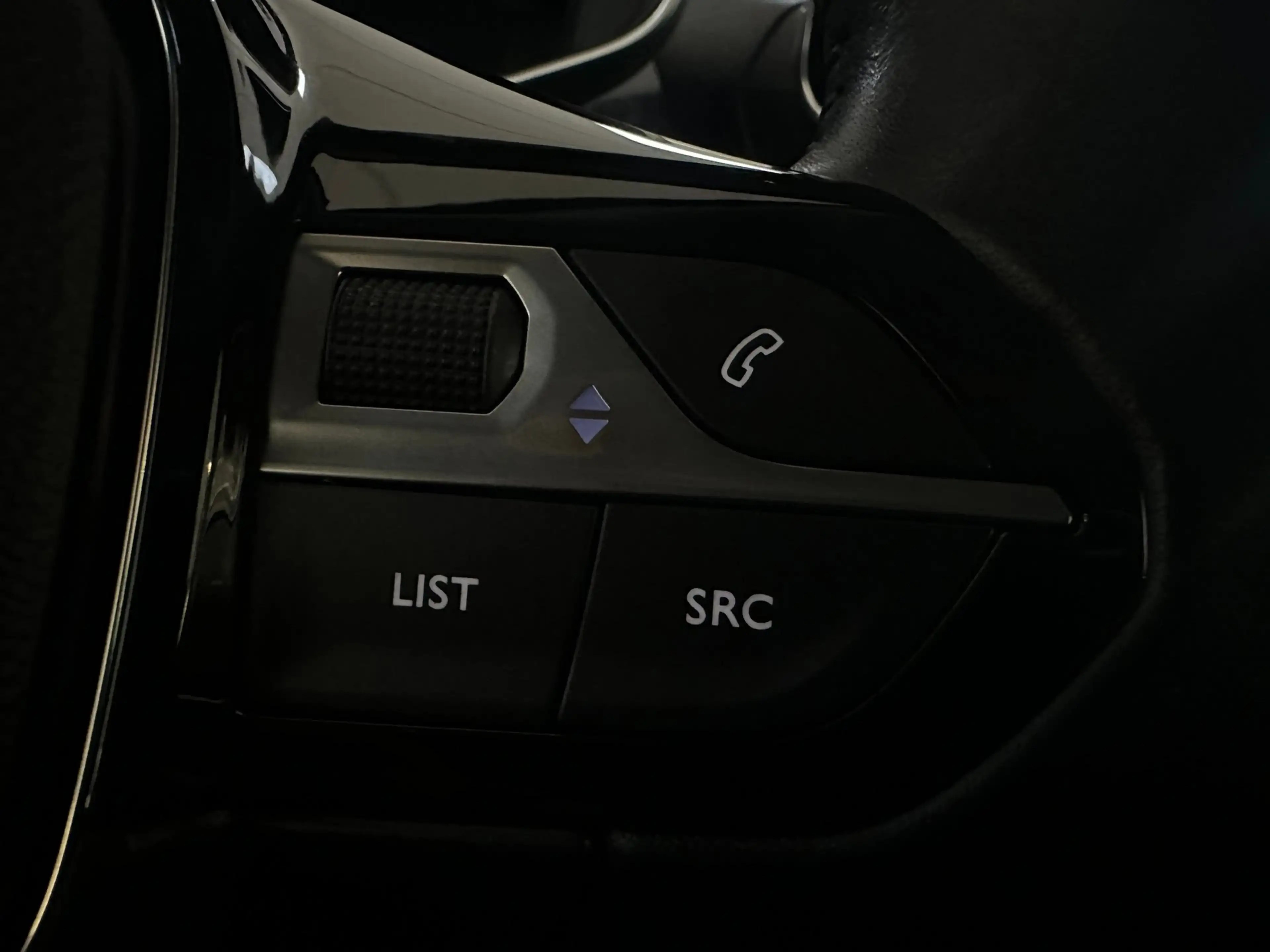 Peugeot e-2008 EV Blue Lease Allure 50 kWh/1STE EG/NAVI/CAMERA/NL — photo 22