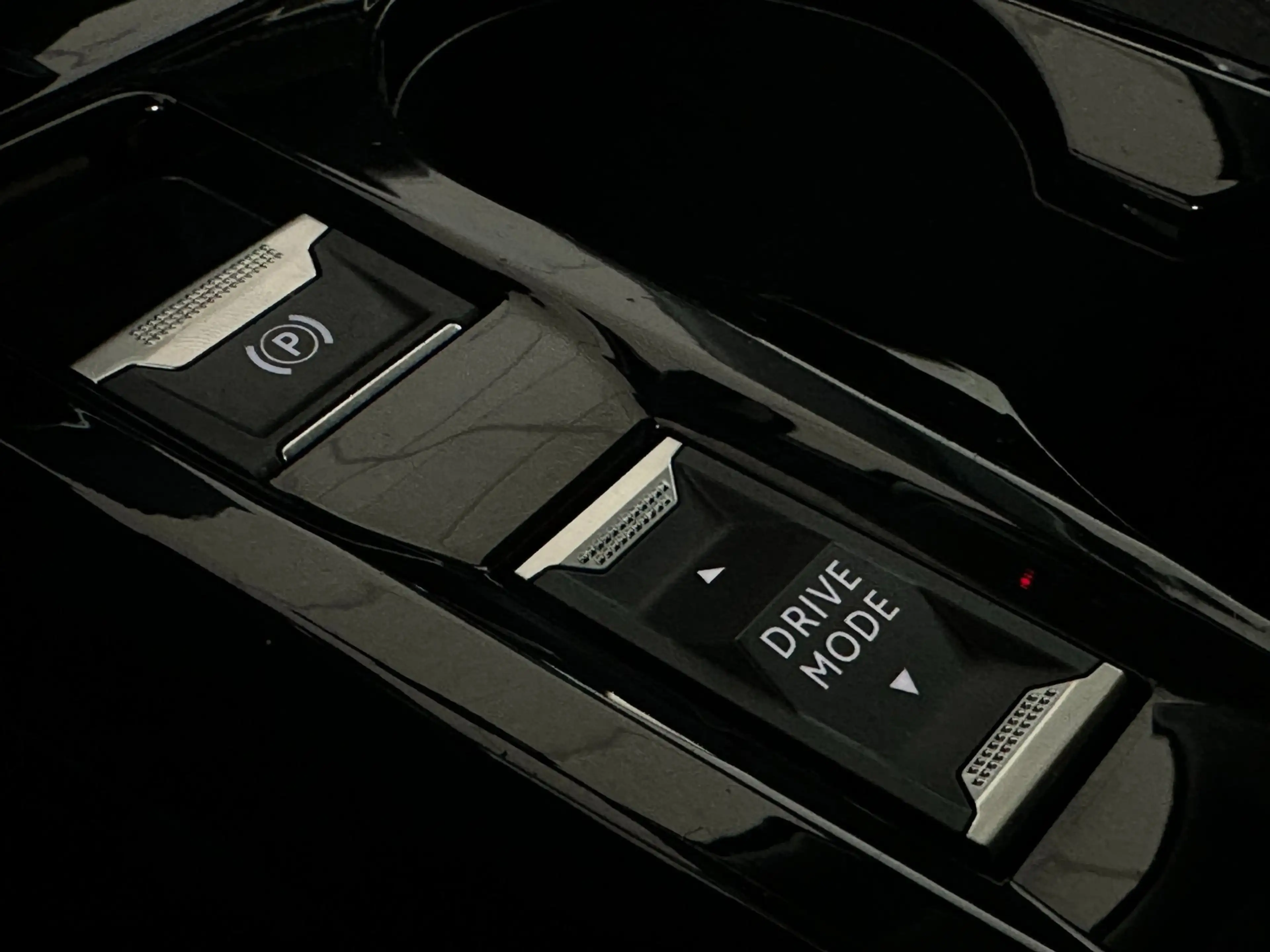 Peugeot e-2008 EV Blue Lease Allure 50 kWh/1STE EG/NAVI/CAMERA/NL — photo 24