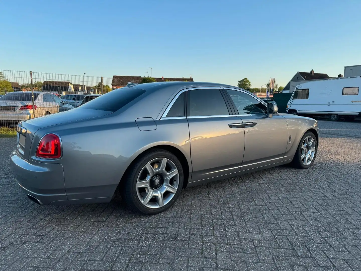 Rolls-Royce Ghost Panorama*Memory-Paket*20"Alu*360°Kamera Grau - 2