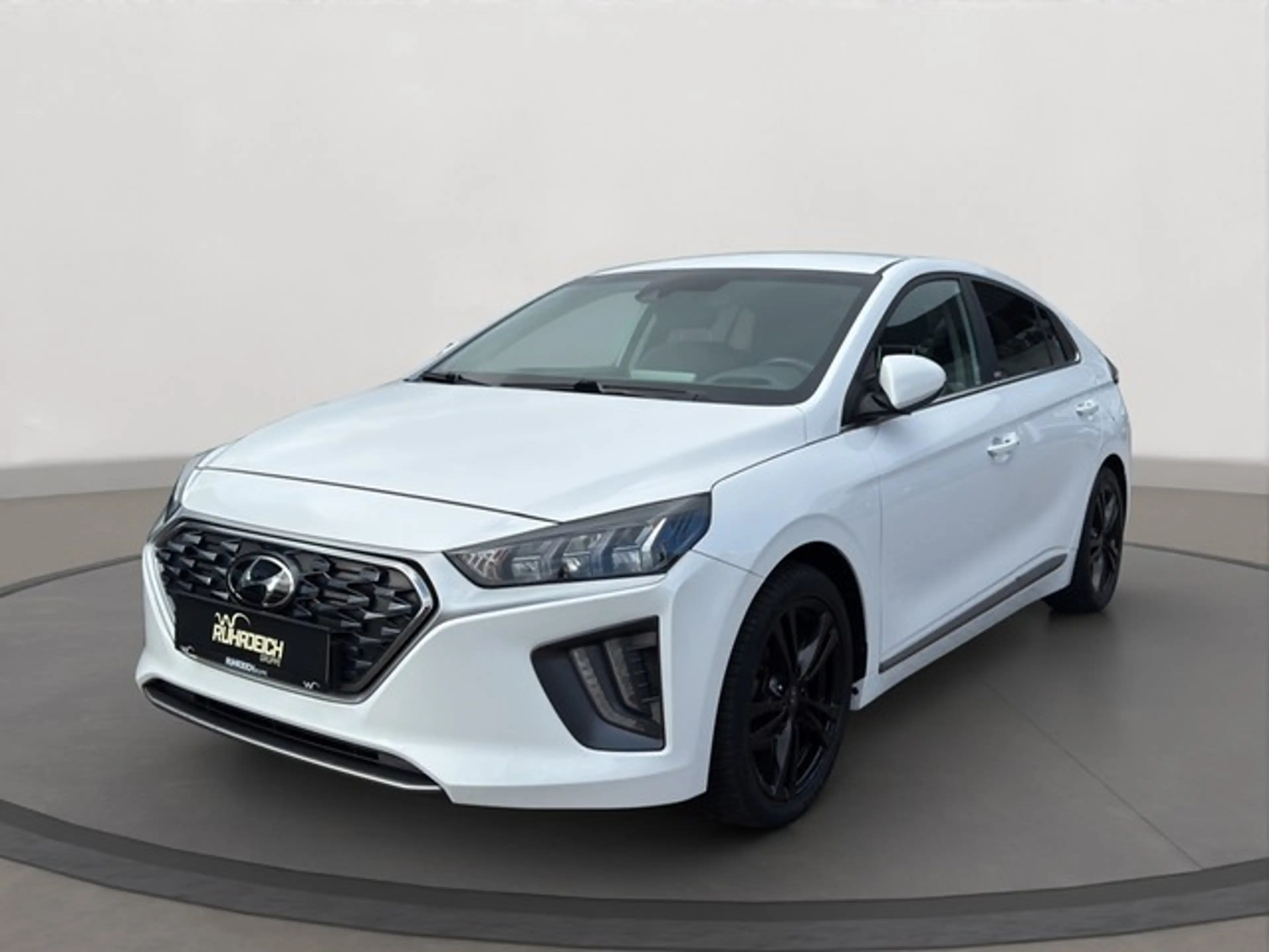 Hyundai IONIQ (2016->)