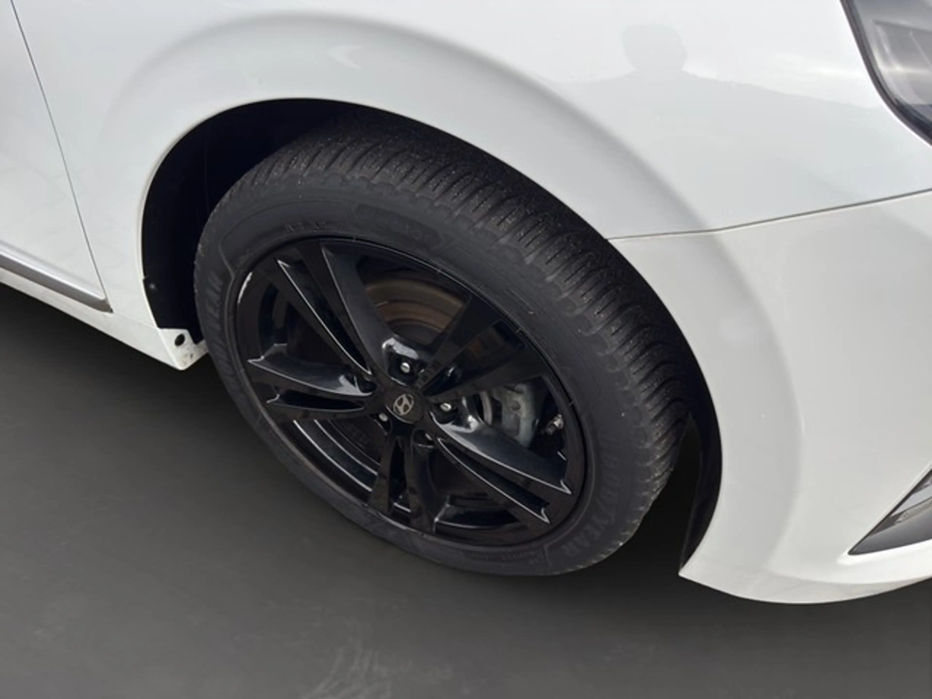 Hyundai IONIQ (2016->) — photo 8