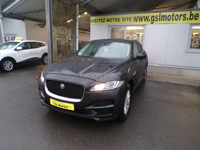 Jaguar F-Pace 2.0D 180cv automatic Noir 02/17 10900eur  marchand