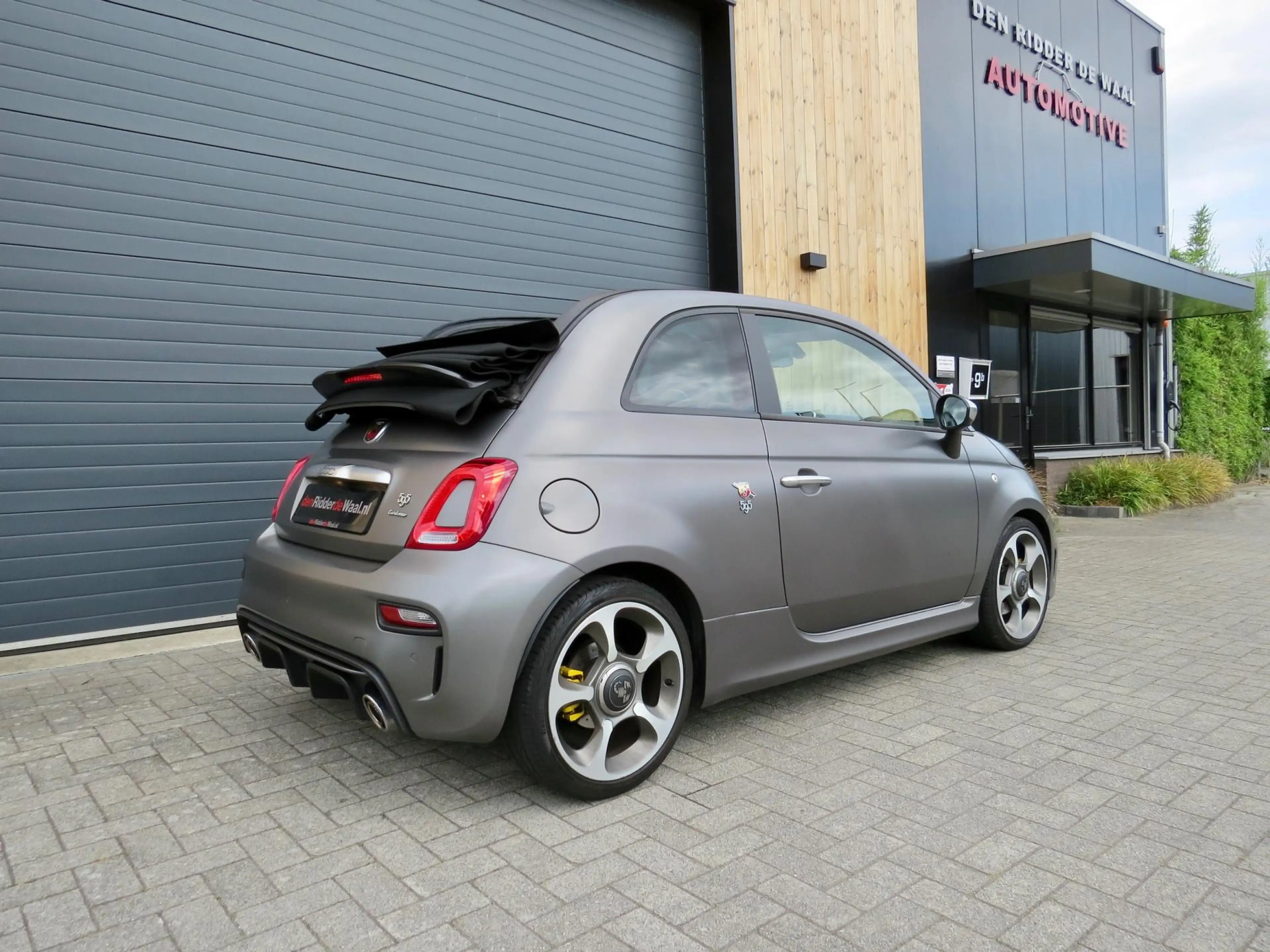 Fiat 500C Abarth 595 Turismo mat grijs *Leder*Carplay*Uniek — photo 9