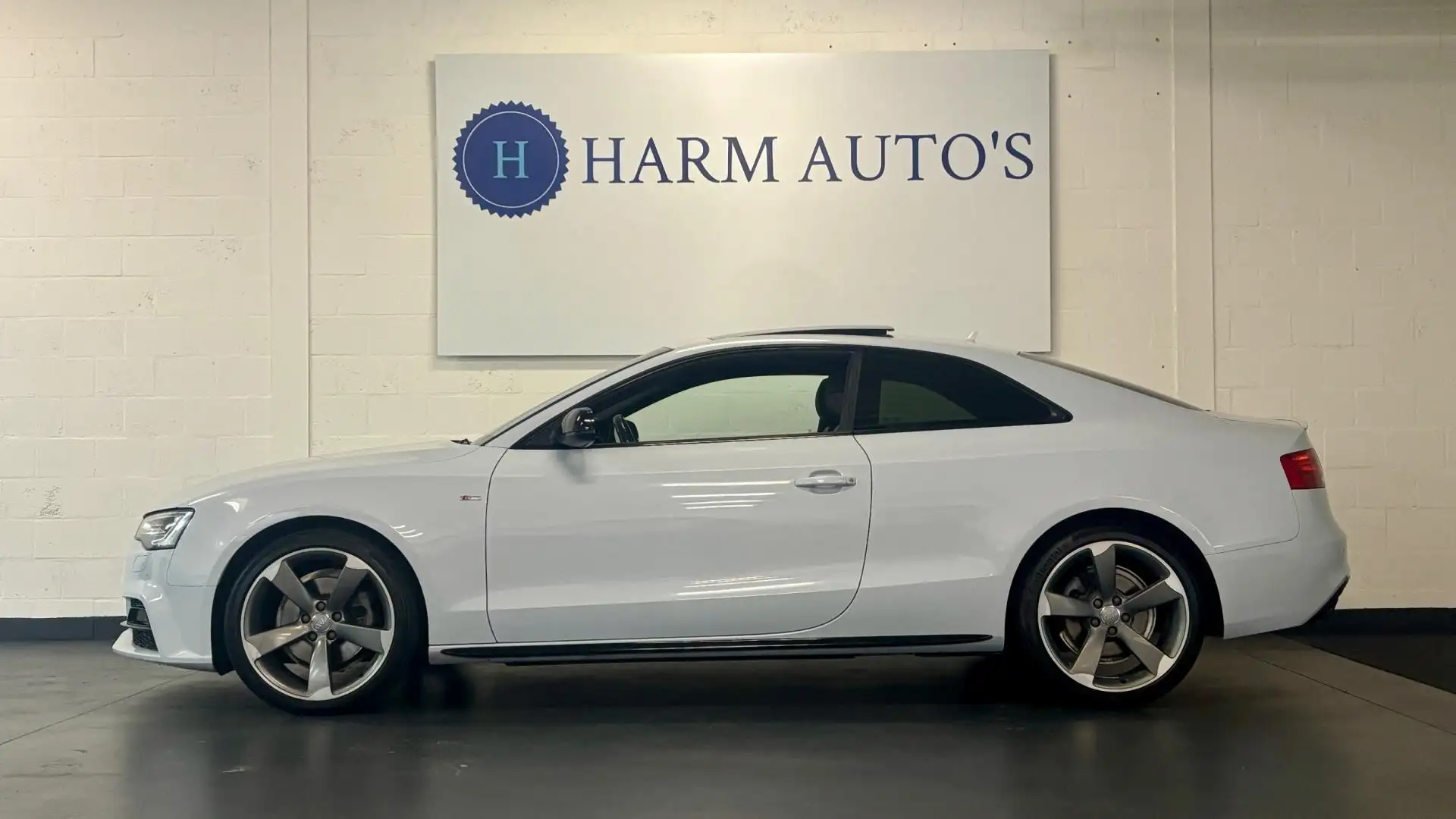 Audi A5 Coupé 1.8 TFSI Sport Edition Automaat 3x S Line / Gris - 2