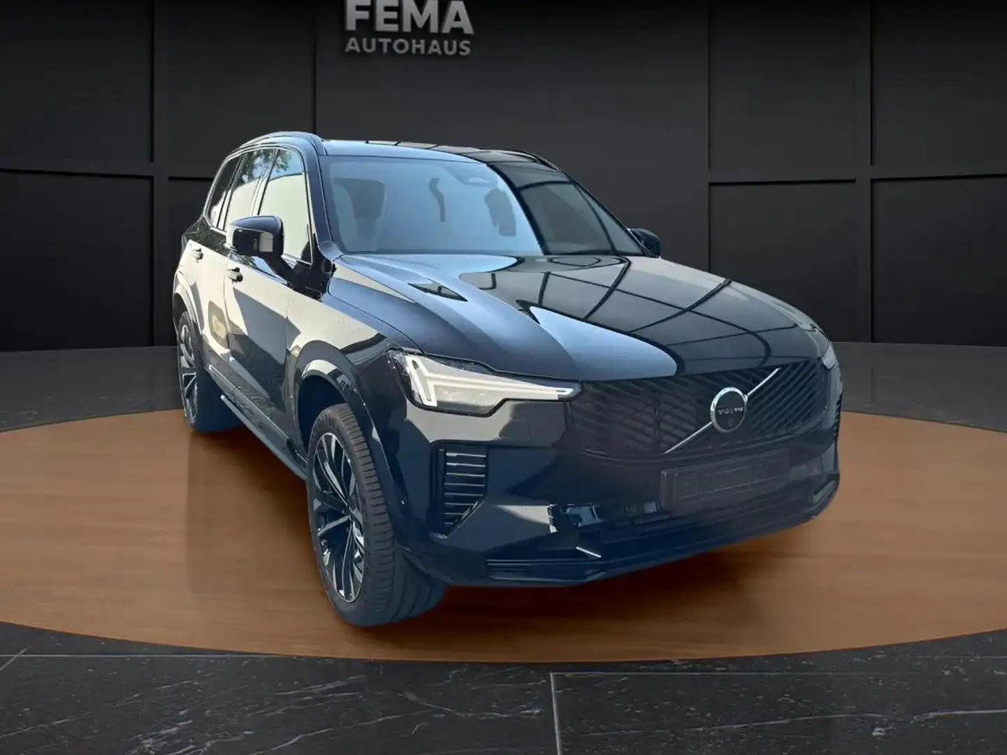 Volvo XC90 T8 AWD Plug-in Hybrid Plus Dark Noir - 2