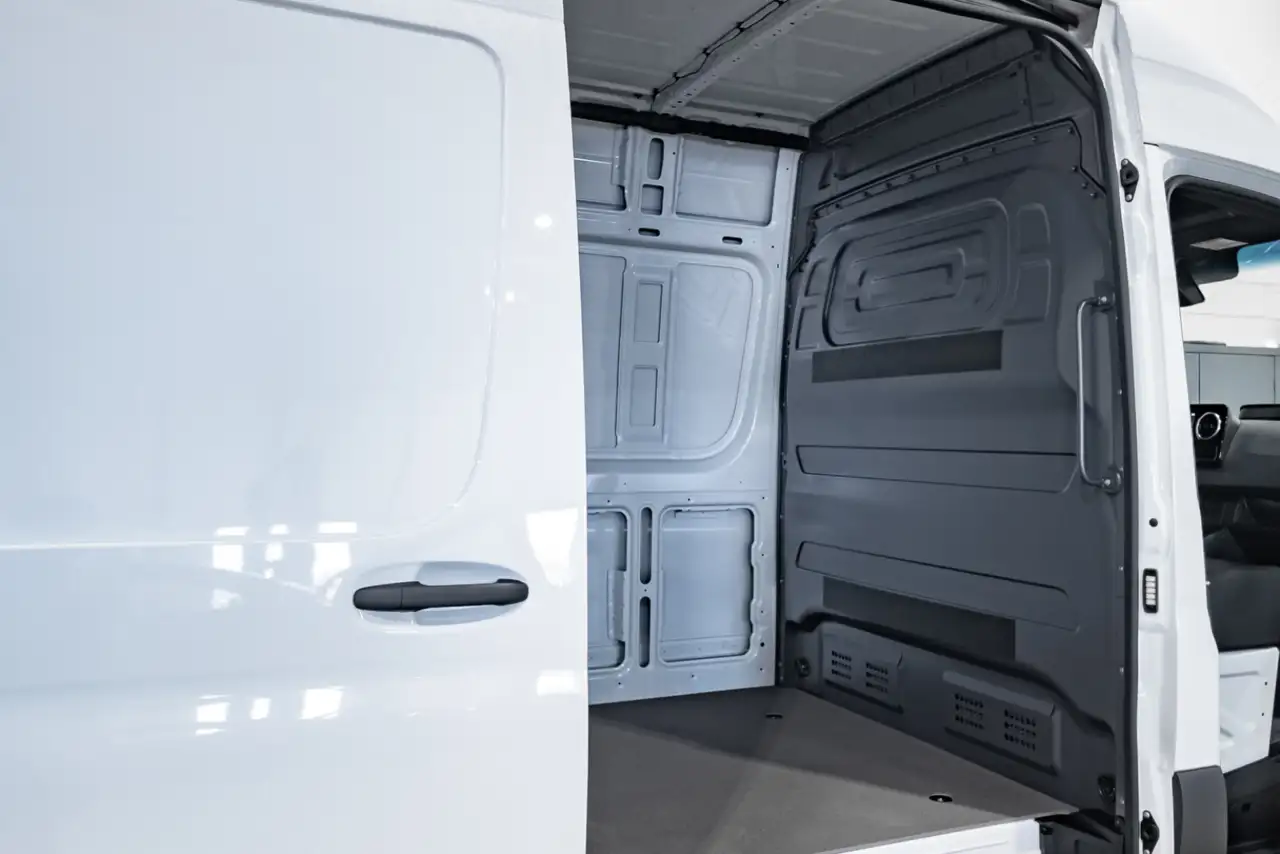 Mercedes-Benz Sprinter снимка Mercedes-Benz Sprinter