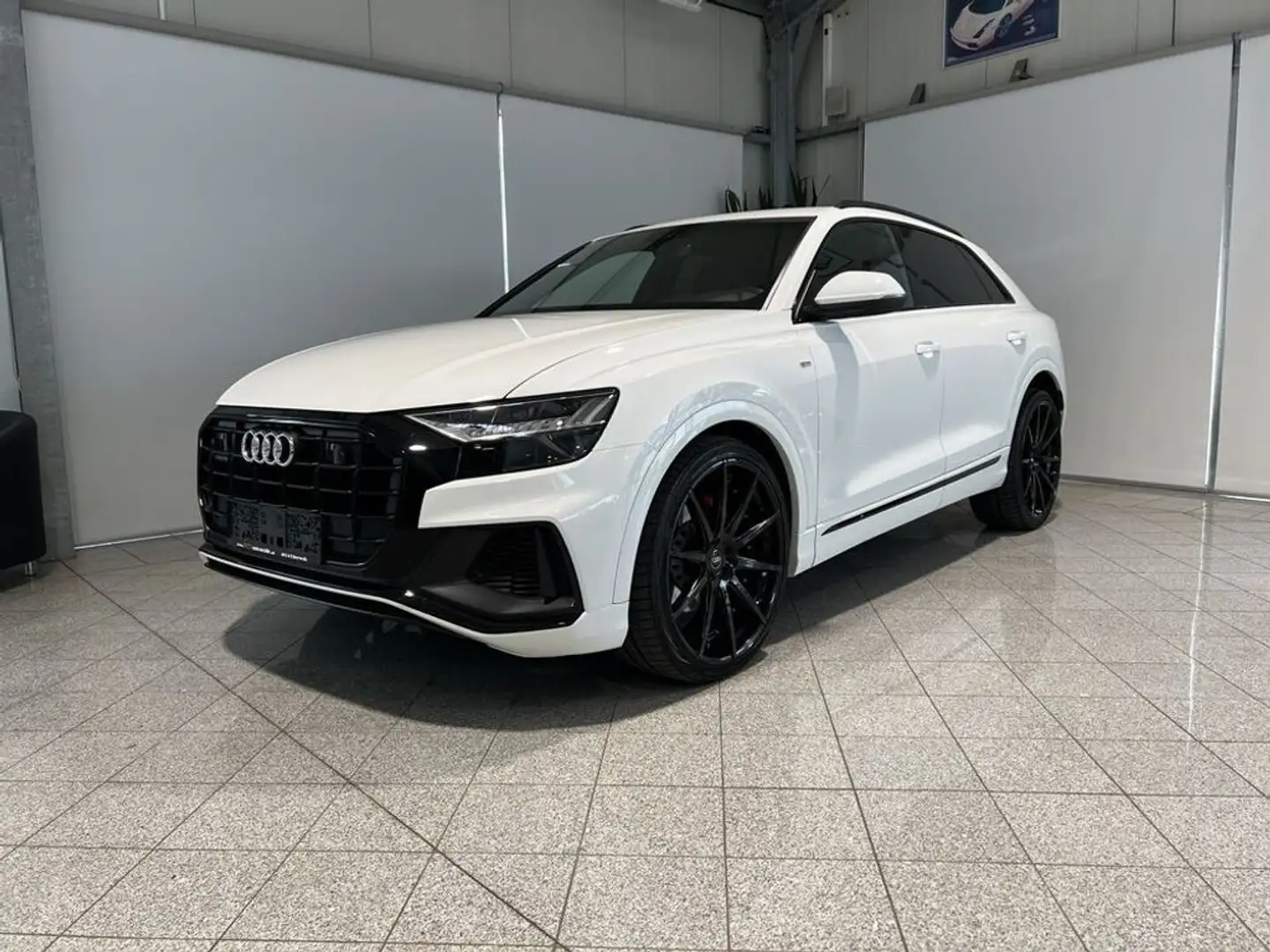Audi Q8 50 TDI quattro S-Line 24'' Felgen Weiß - 2