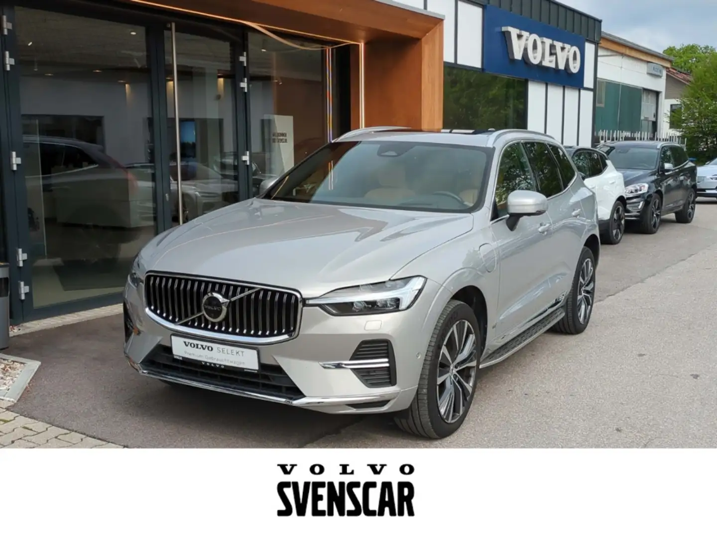 Volvo XC60 Inscription Recharge Plug-In Hybrid AWD T8 Twin En Silber - 1