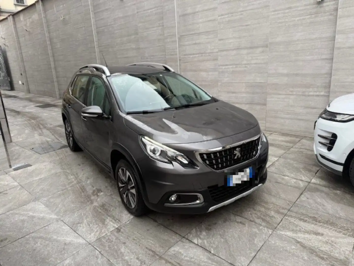Peugeot 2008 1° serie PureTech Turbo 110 S&S Allure Grigio - 1