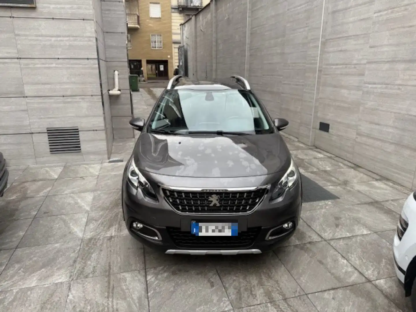 Peugeot 2008 1° serie PureTech Turbo 110 S&S Allure Grigio - 2