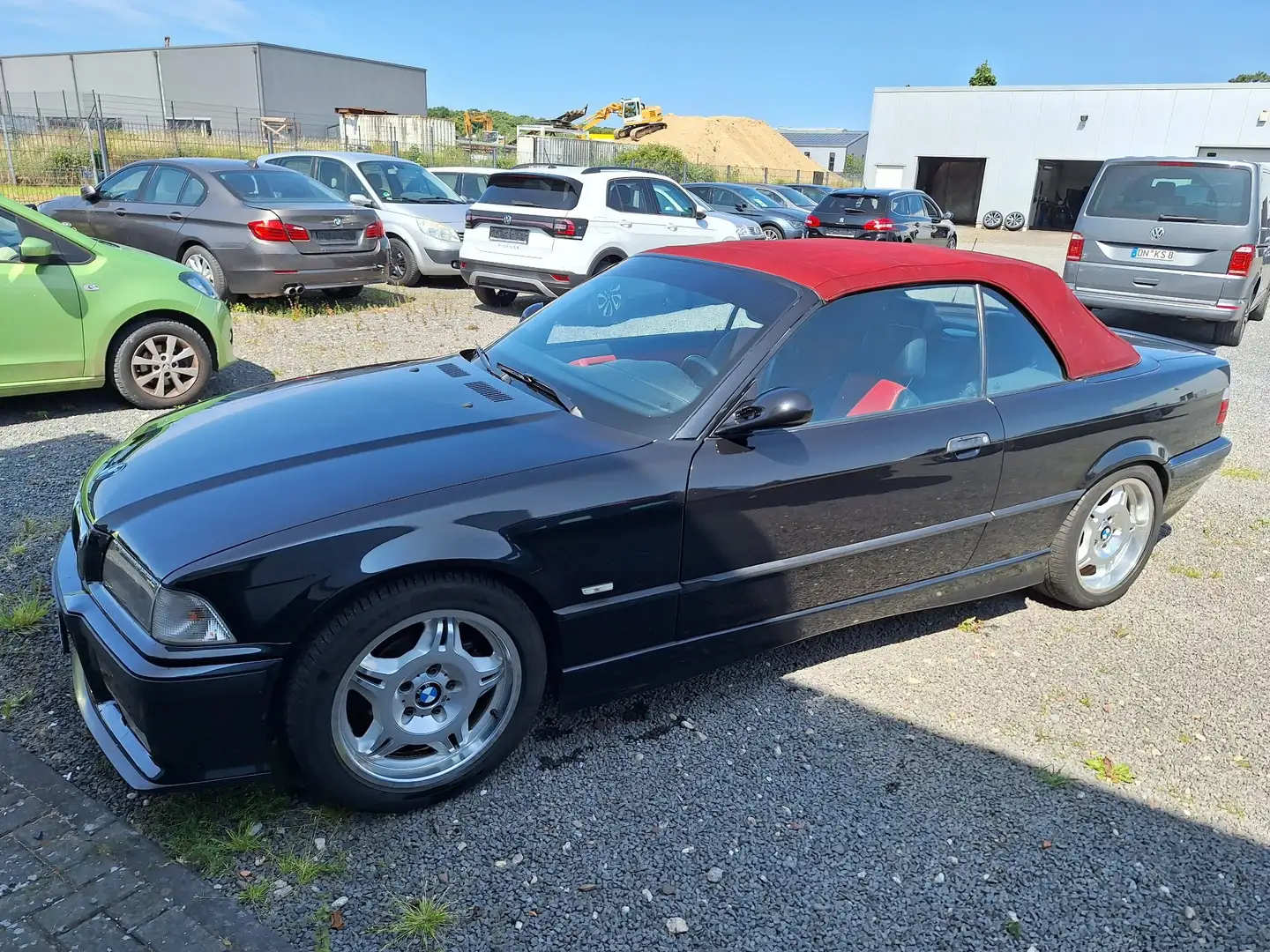 BMW 328 328i Schwarz - 1