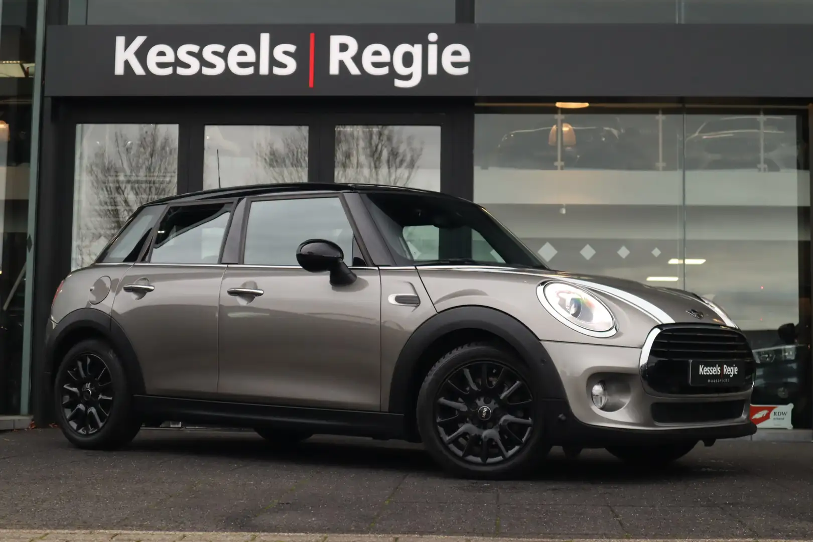 MINI Cooper Mini 1.5 Chili LED Leder Sportstoelen Sfeerverlich Grijs - 2