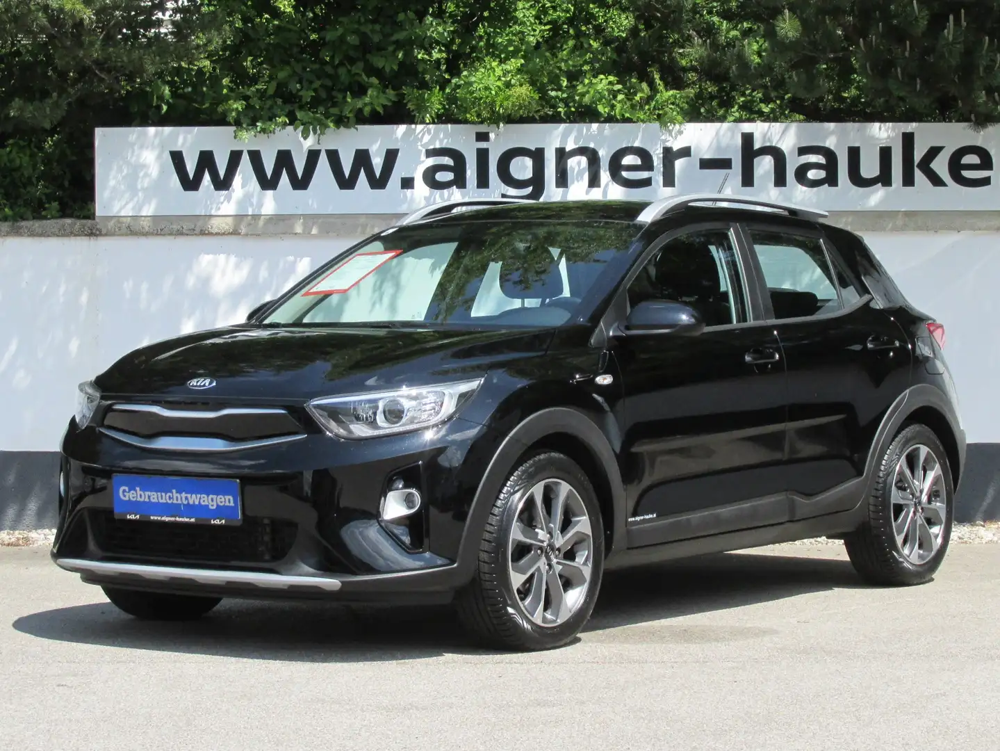 Kia Stonic 1,6 CRDI SCR ISG Silber Чёрный - 1